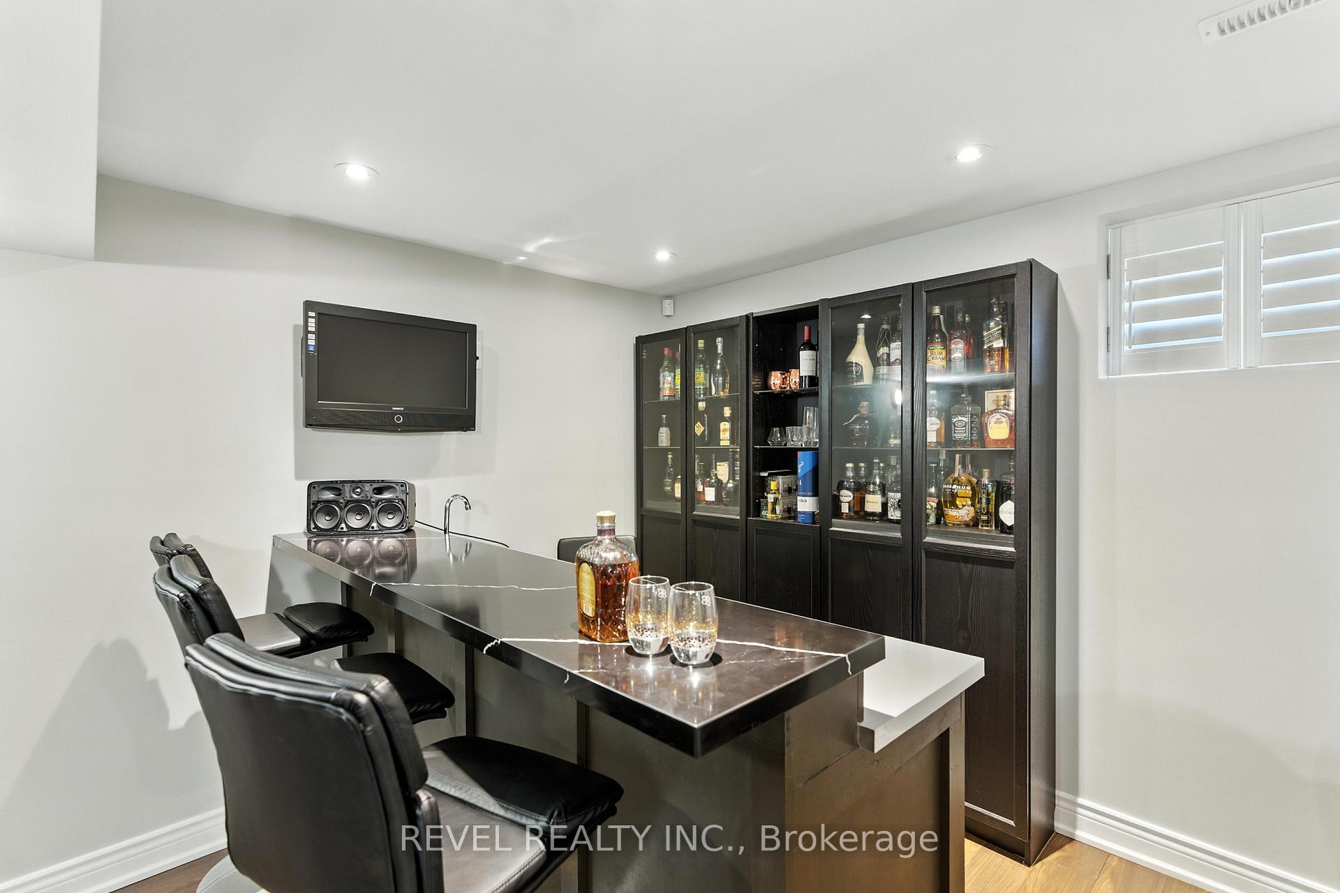 Photo 43 of 601 Brothers Crescent, Milton, Coates — HOMEH
