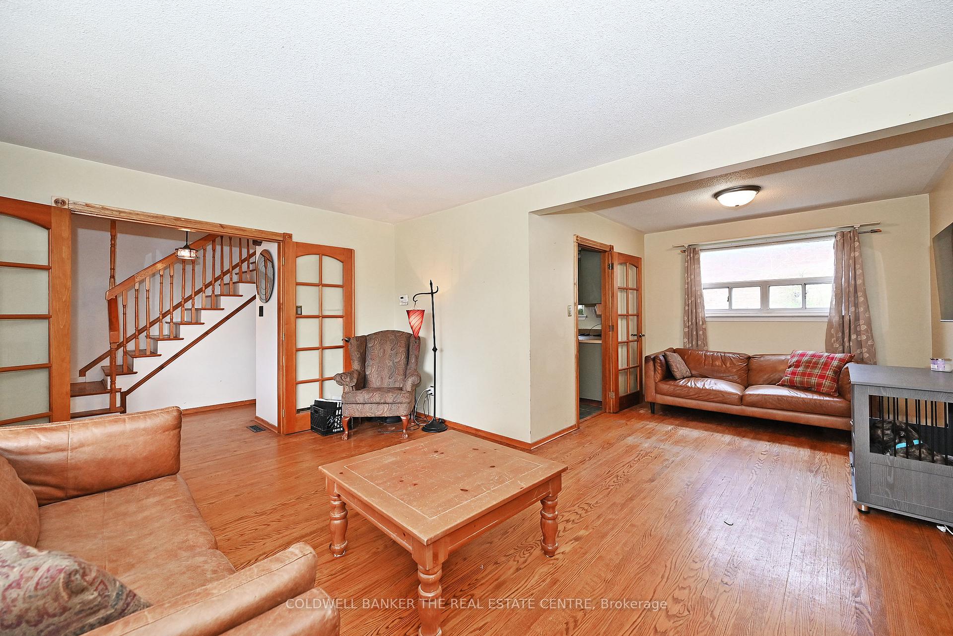 Photo 4 of 940 Wildwood Drive, Newmarket, Gorham-College Manor — HOMEH