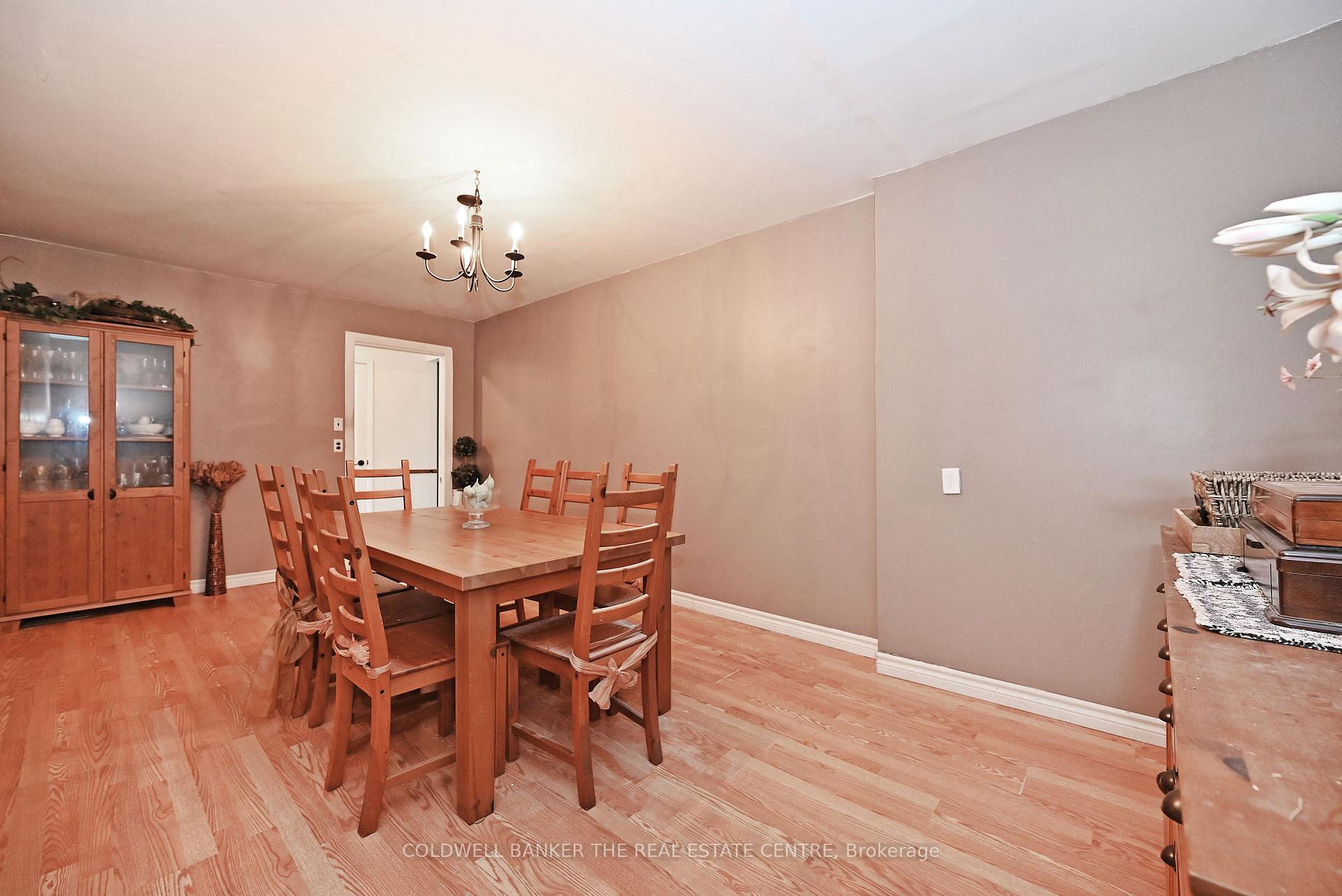 Photo 7 of 940 Wildwood Drive, Newmarket, Gorham-College Manor — HOMEH
