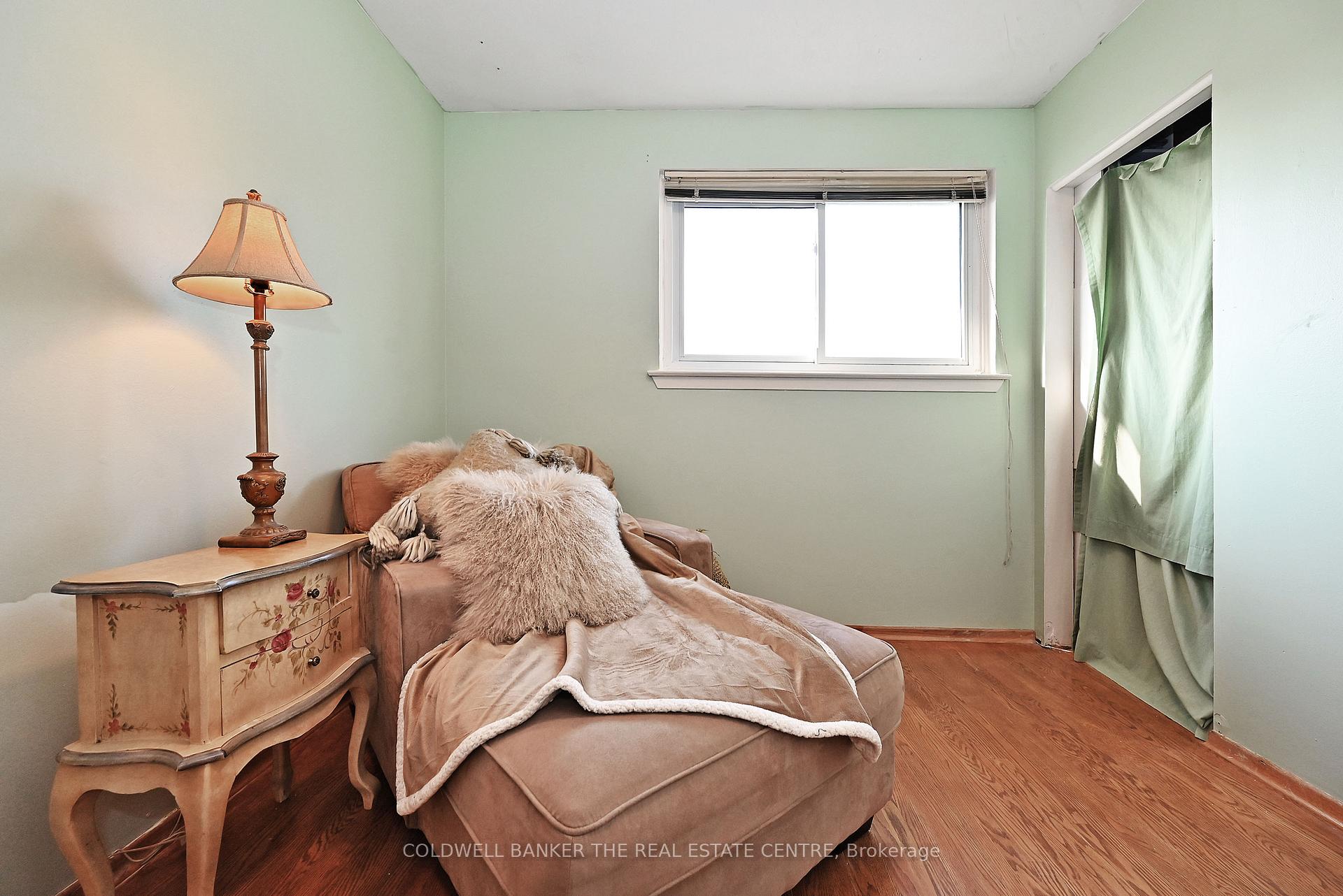 Photo 12 of 940 Wildwood Drive, Newmarket, Gorham-College Manor — HOMEH