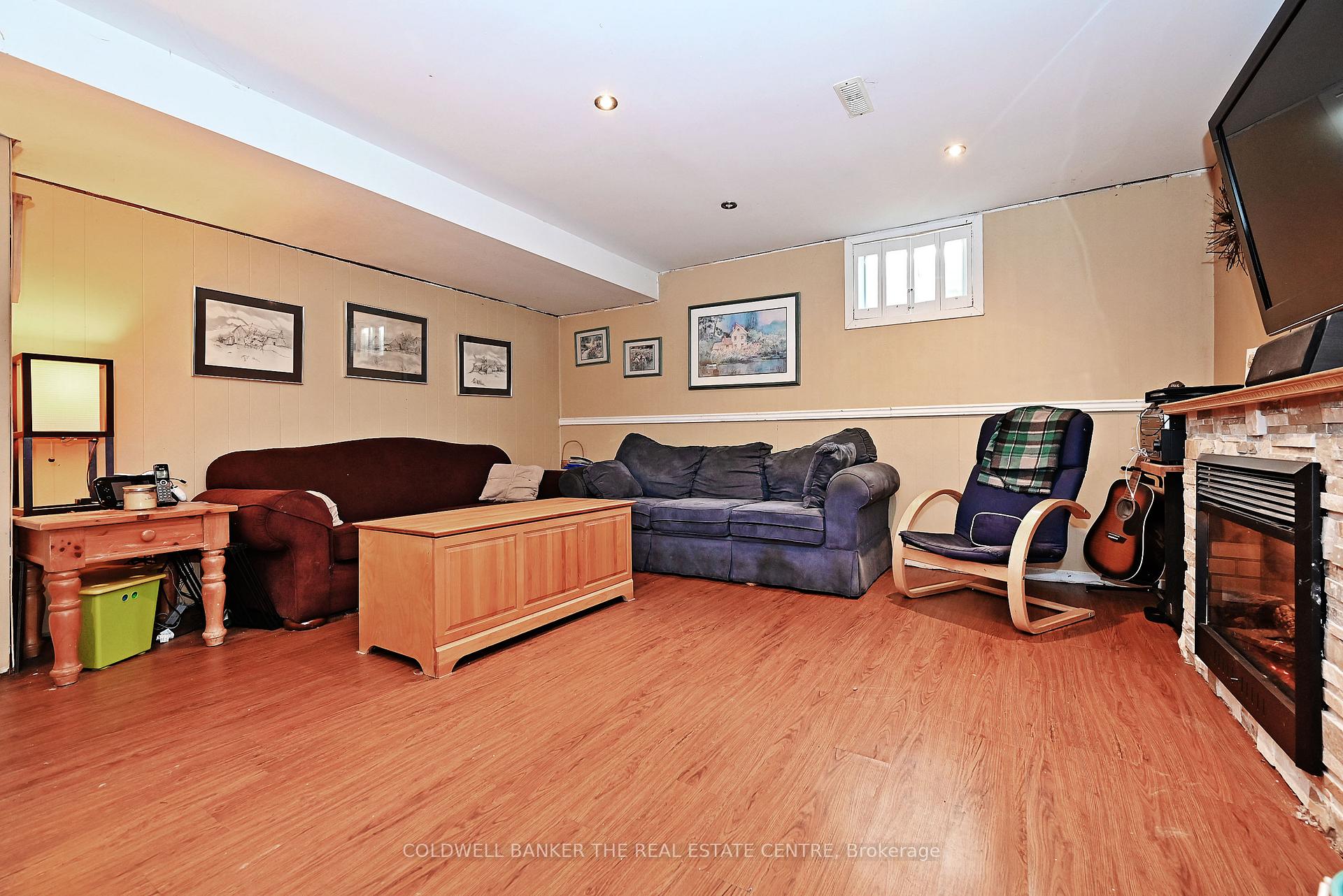 Photo 14 of 940 Wildwood Drive, Newmarket, Gorham-College Manor — HOMEH