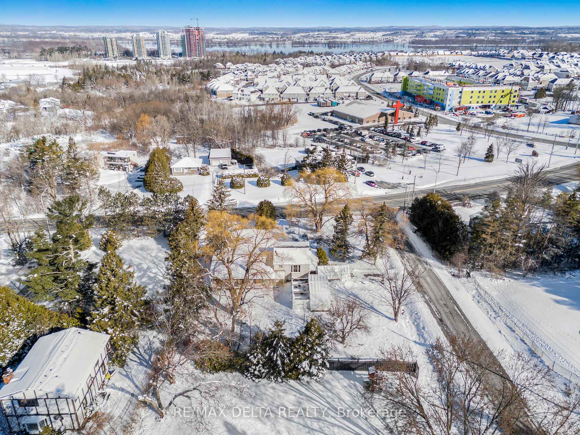 Photo 7 of 1116 Old Montreal Road, Ottawa, Springridge/East Village — HOMEH