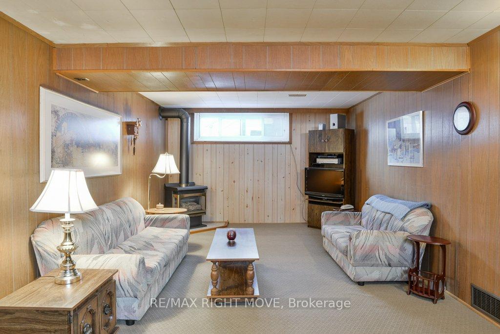Photo 14 of 46 Esther Anne Drive, Orillia — HOMEH
