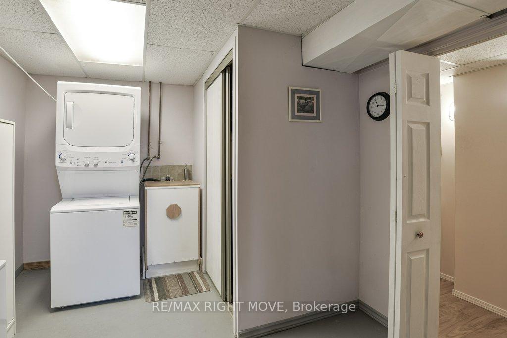 Photo 16 of 46 Esther Anne Drive, Orillia — HOMEH