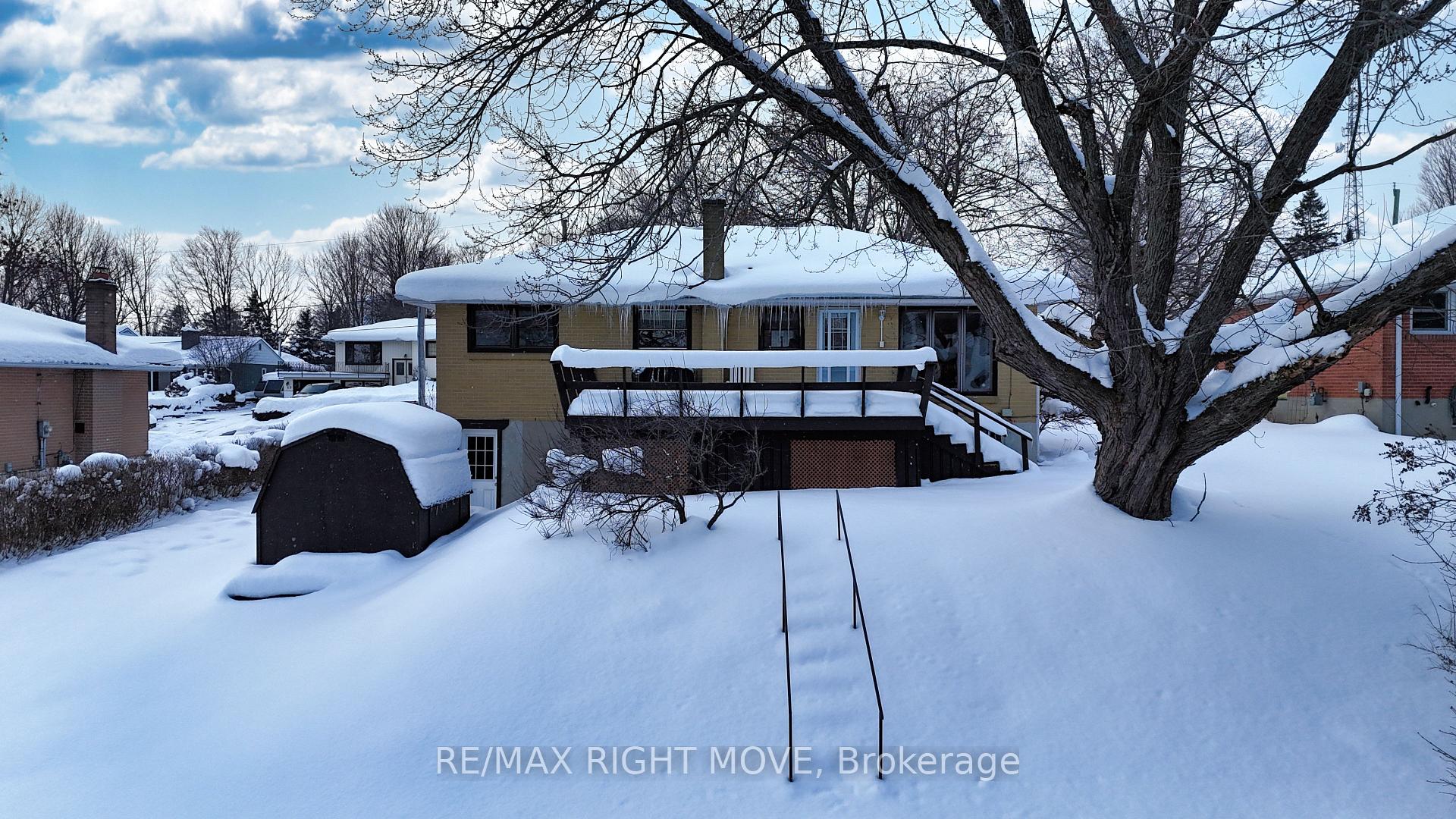 Photo 22 of 46 Esther Anne Drive, Orillia — HOMEH