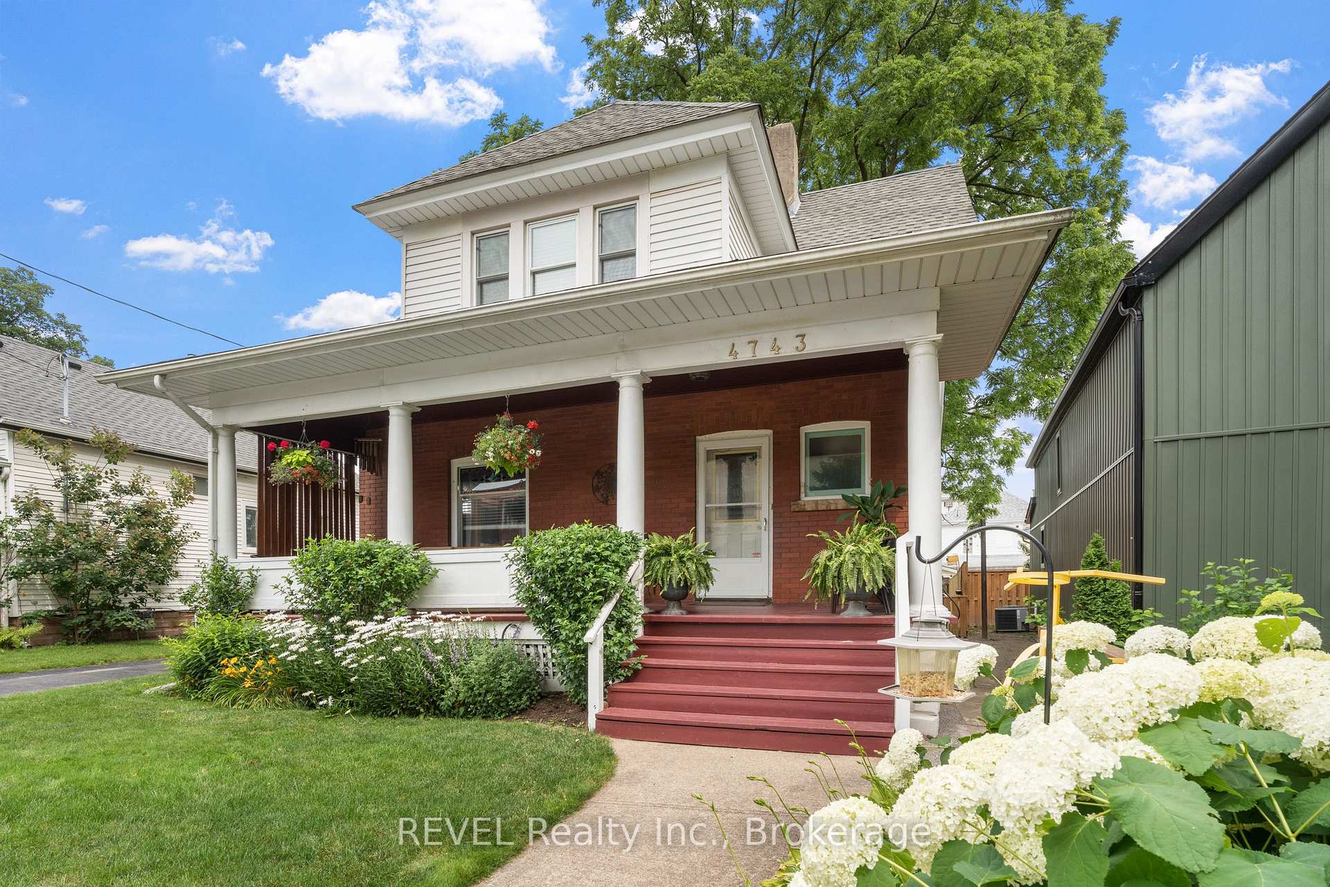 Front of 4743 Epworth Circle