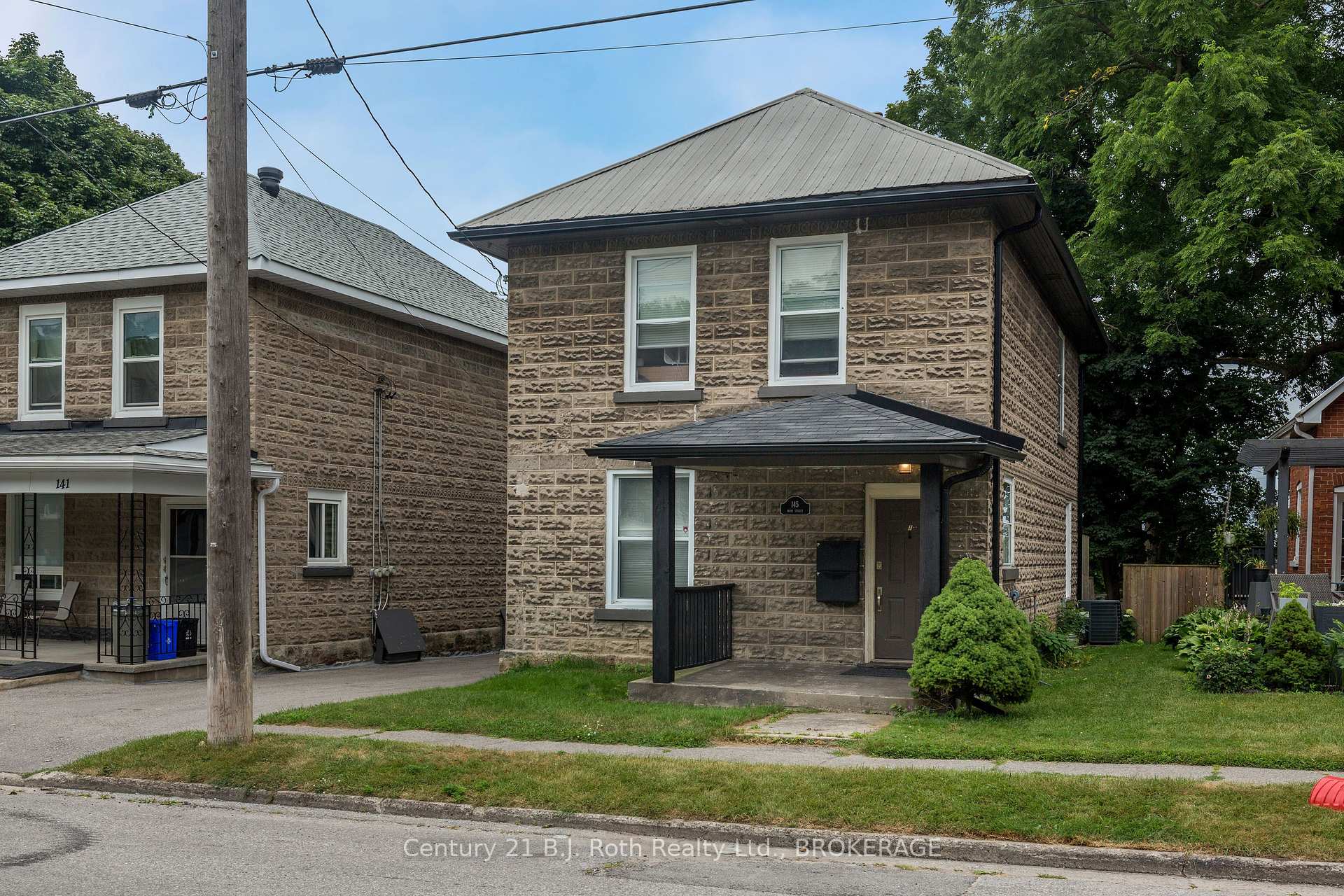 Photo 2 of 145 Mary Street, Orillia — HOMEH