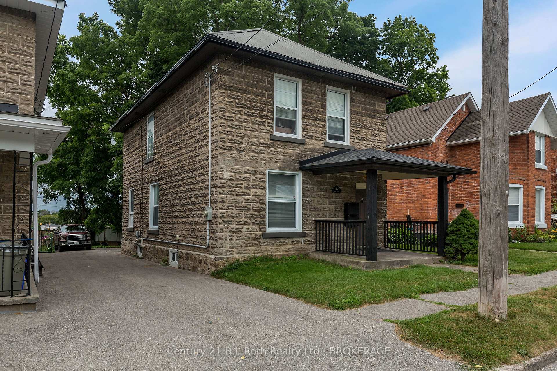 Photo 3 of 145 Mary Street, Orillia — HOMEH