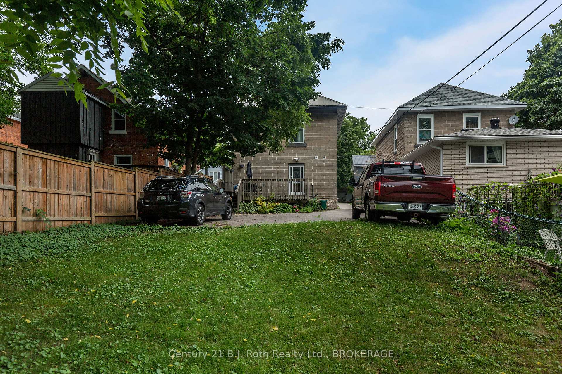 Photo 10 of 145 Mary Street, Orillia — HOMEH