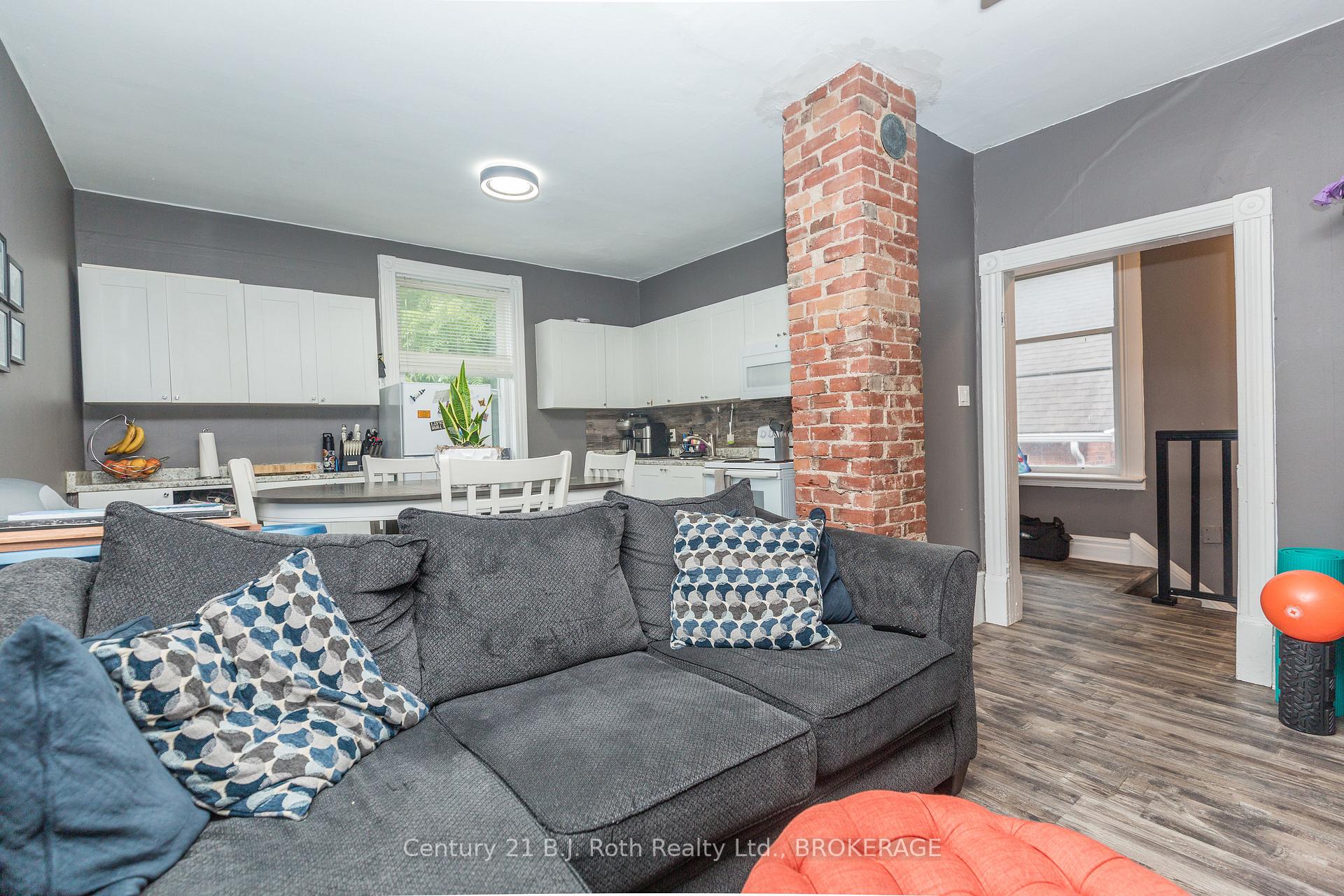 Photo 32 of 145 Mary Street, Orillia — HOMEH