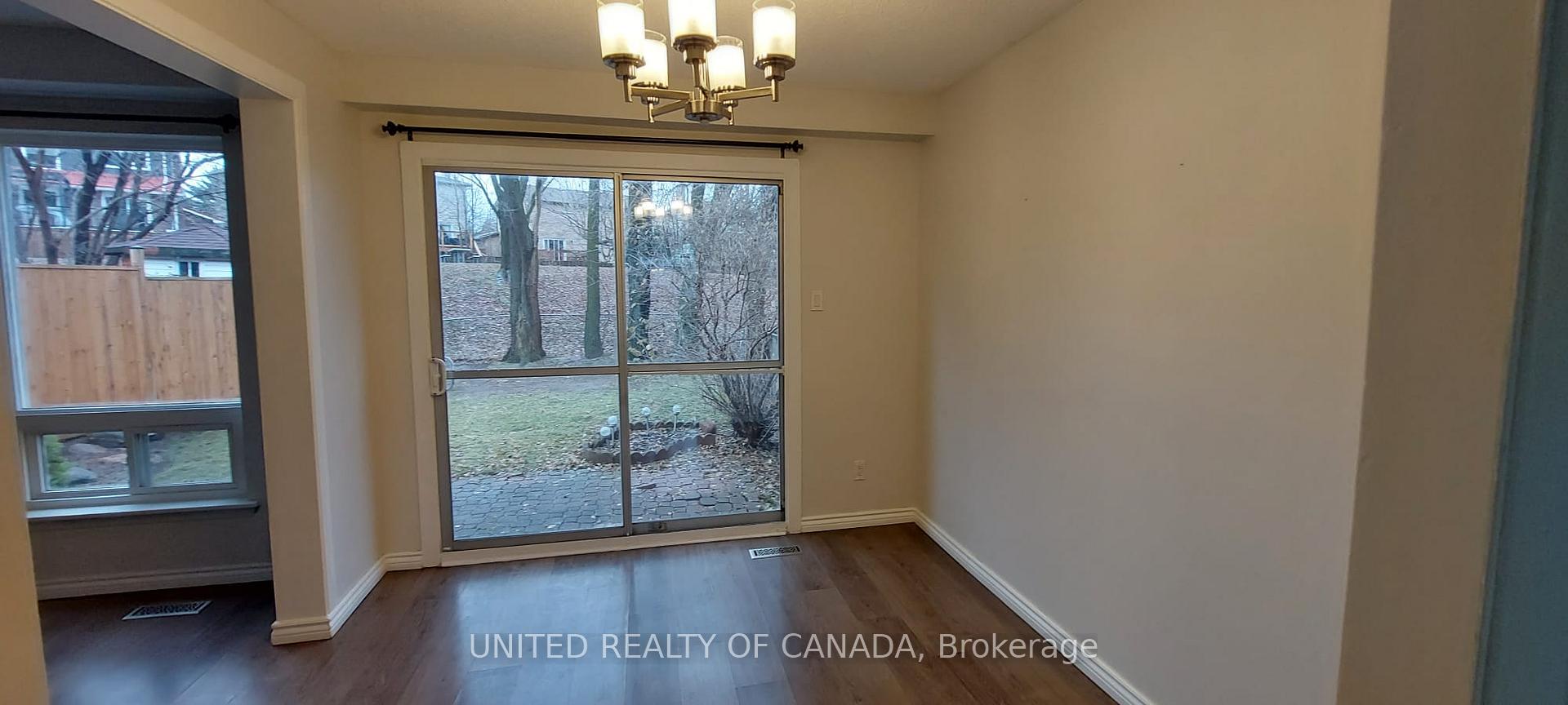 Photo 12 of Unit Main, 115 Huron Heights Drive, Newmarket, Huron Heights-Leslie Valley — HOMEH