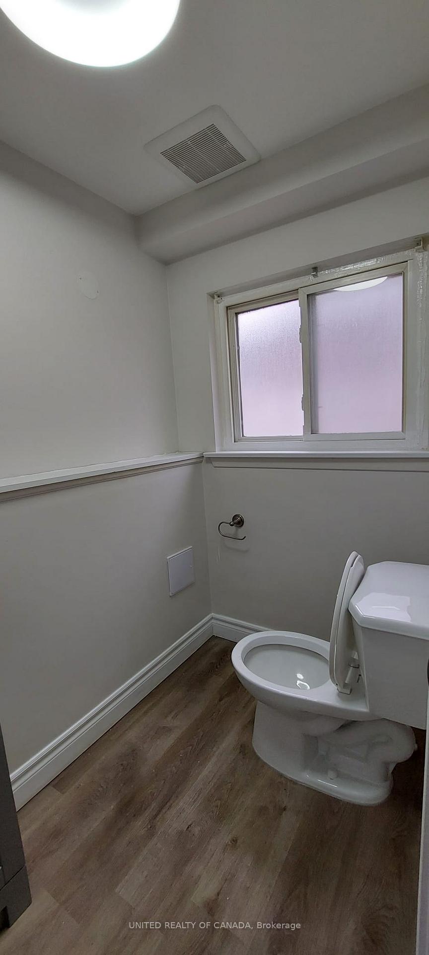 Photo 17 of Unit Main, 115 Huron Heights Drive, Newmarket, Huron Heights-Leslie Valley — HOMEH