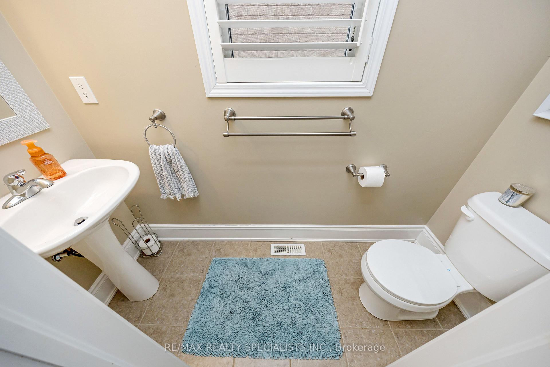 Photo 11 of 918 Drysdale Crescent, Milton, Willmott — HOMEH