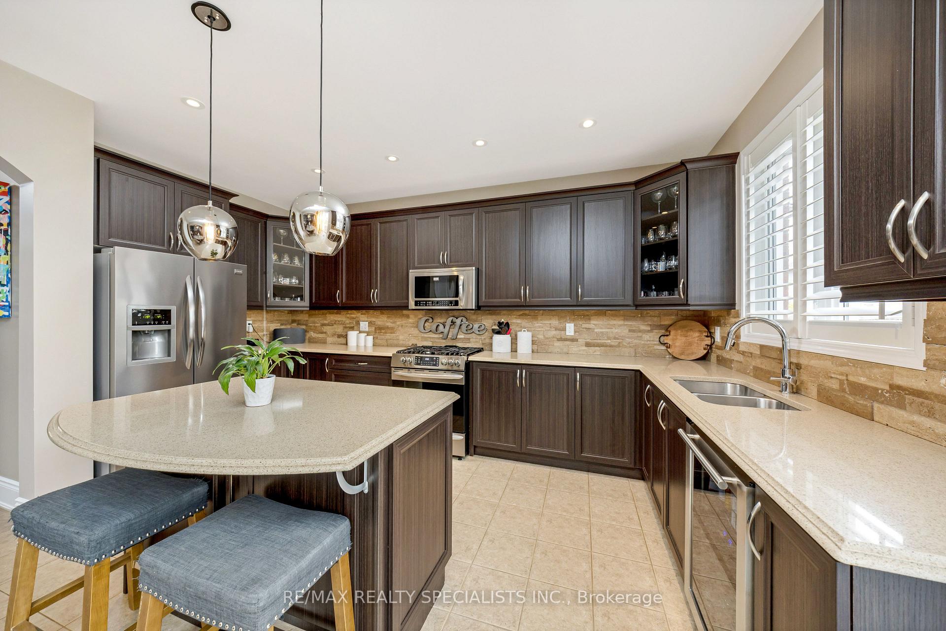 Photo 12 of 918 Drysdale Crescent, Milton, Willmott — HOMEH