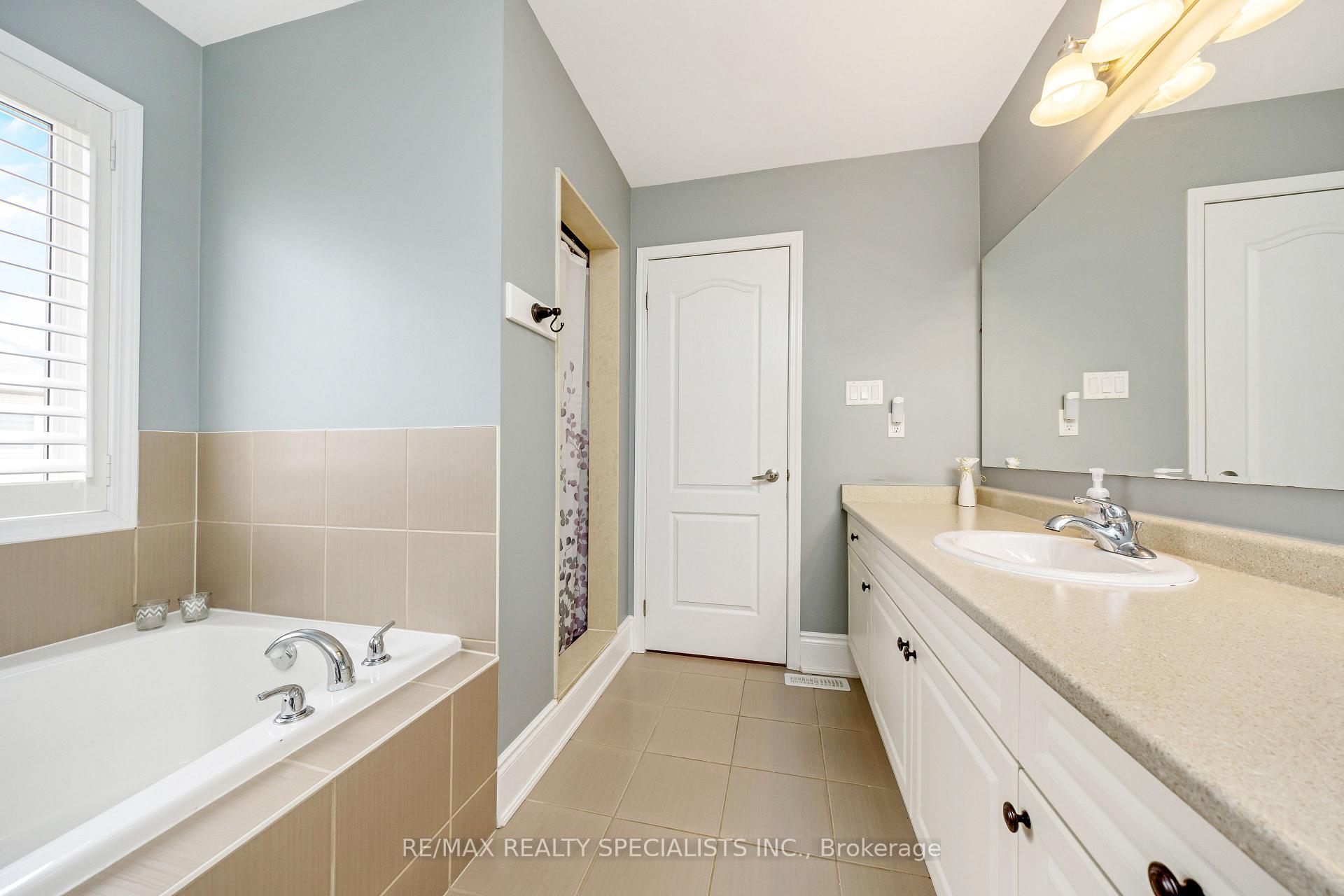 Photo 39 of 918 Drysdale Crescent, Milton, Willmott — HOMEH