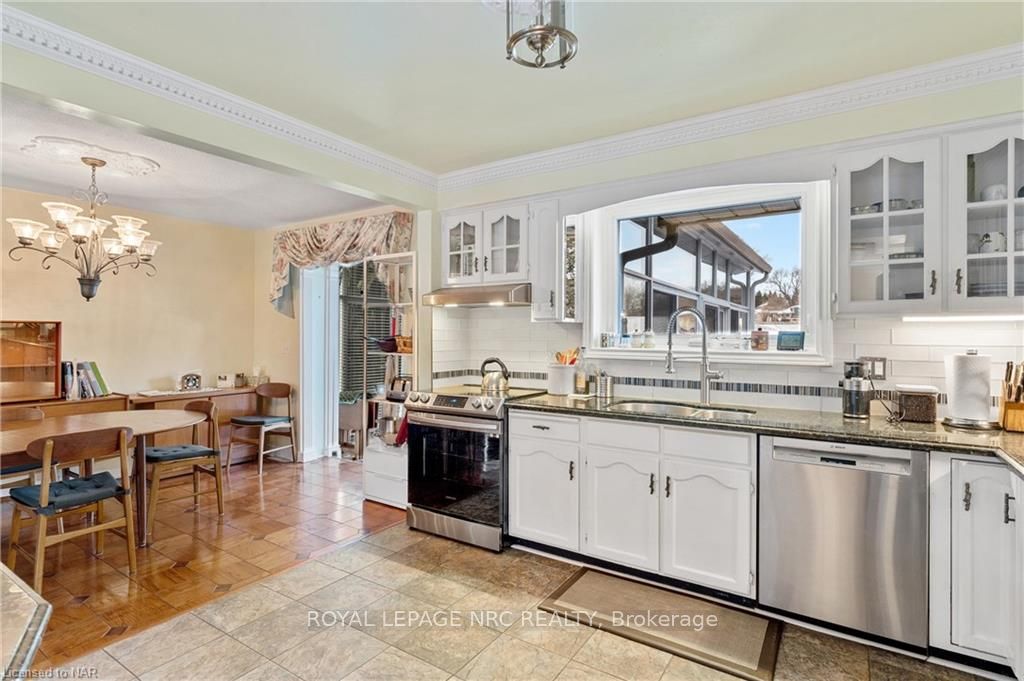 Photo 3 of 41 Bigelow Crescent, Pelham, Fonthill — HOMEH