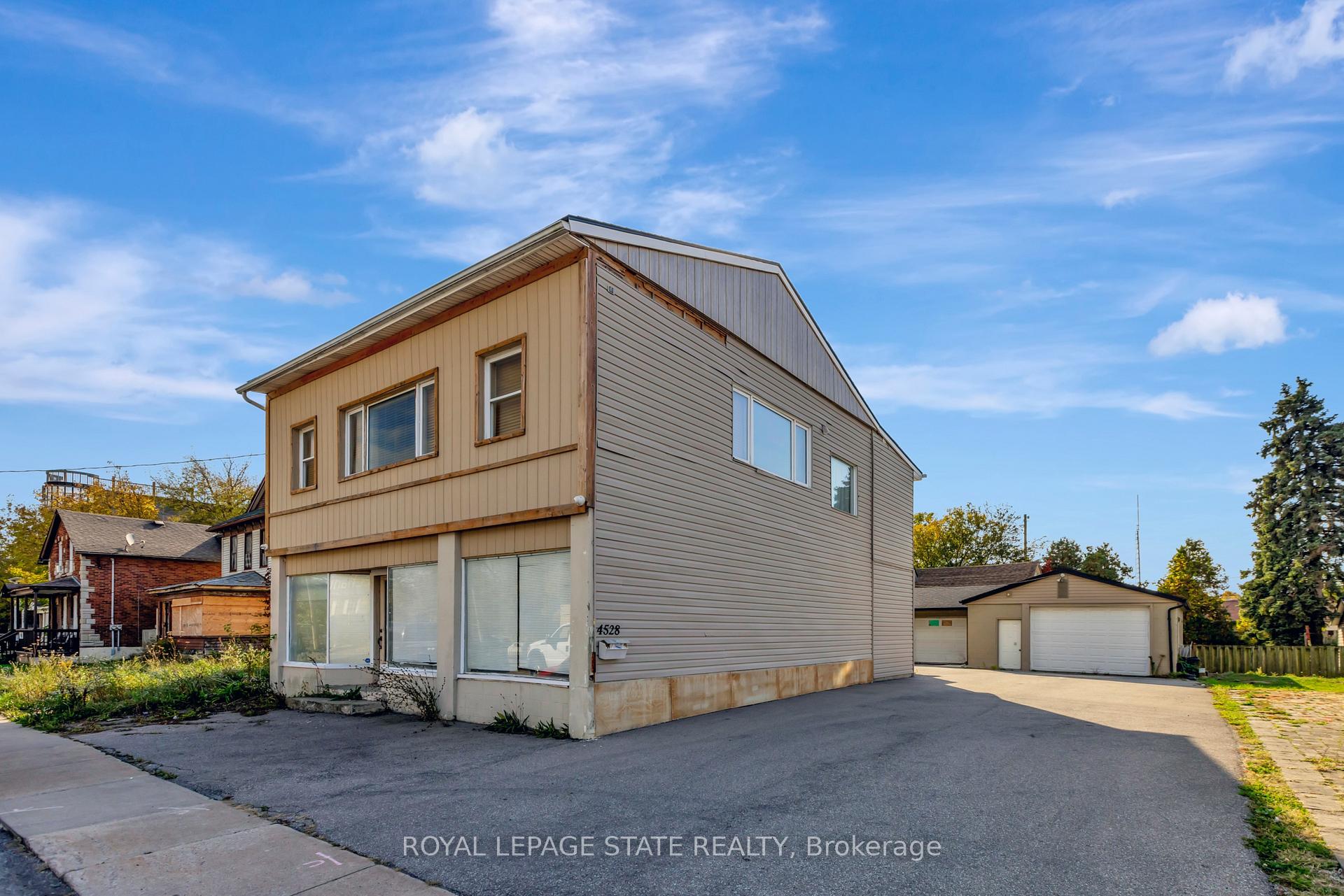 Front of 4528 Bridge Street