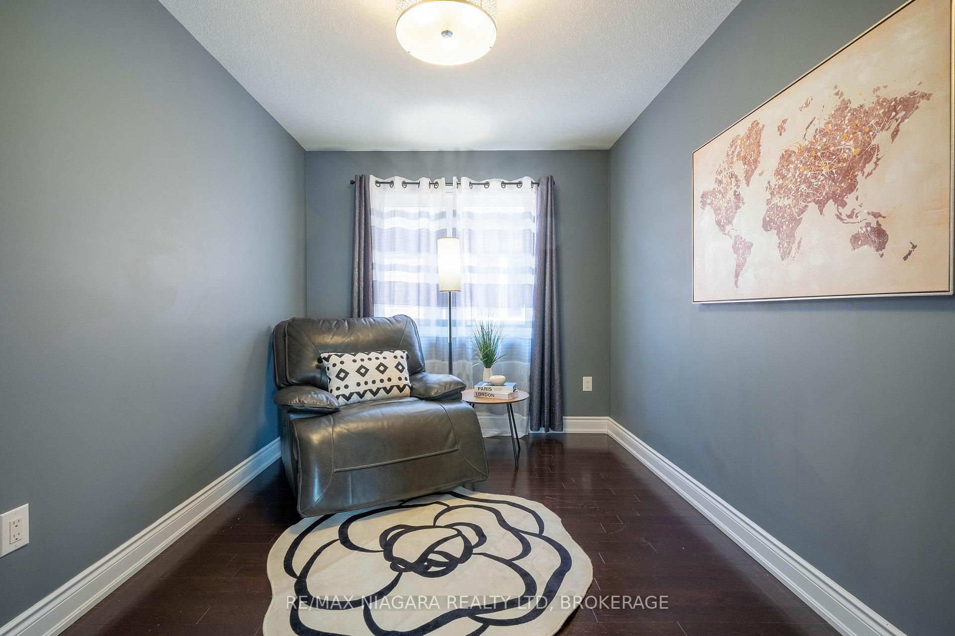 Photo 31 of 8285 Elderberry Drive, Niagara Falls, Brown — HOMEH