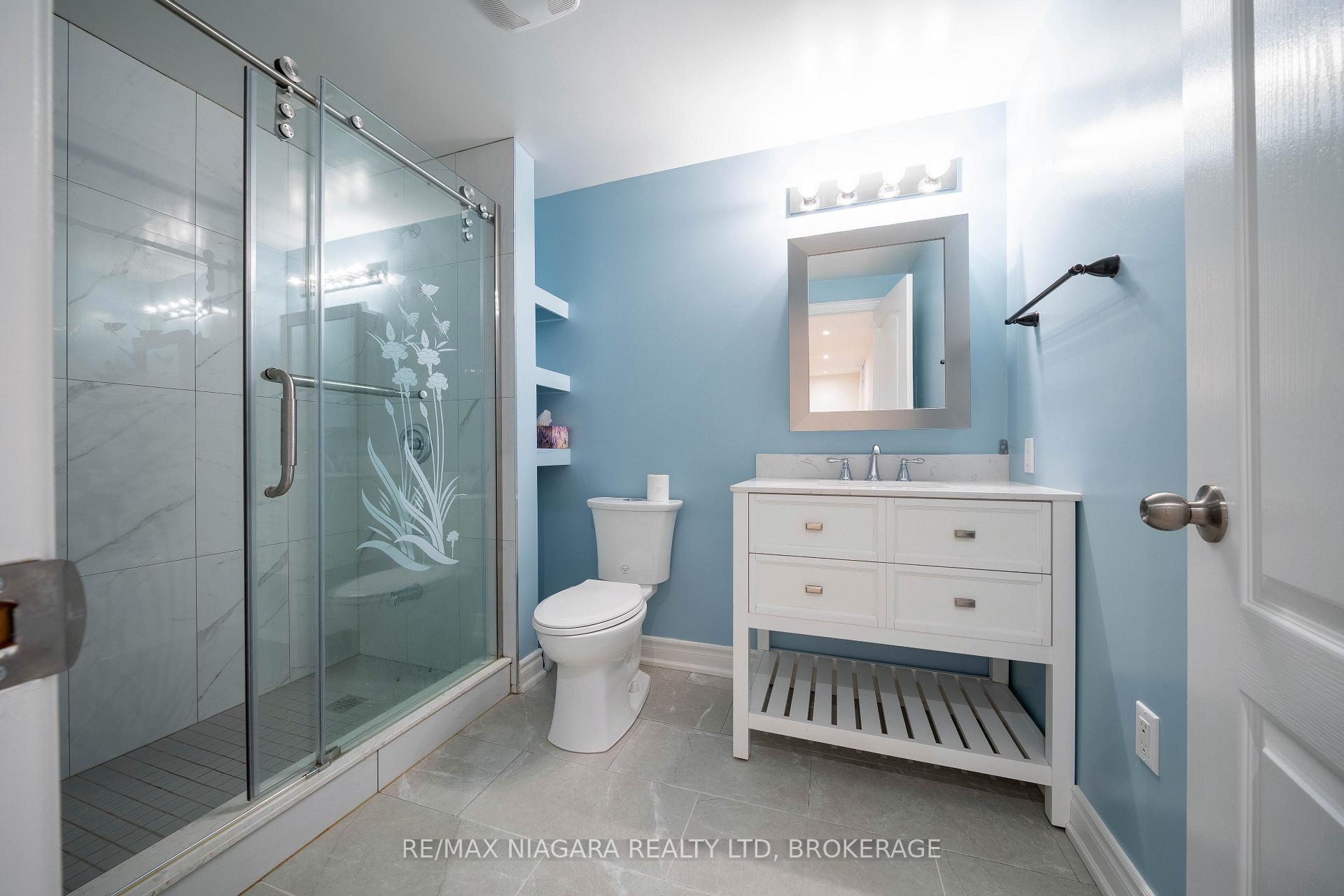 Photo 44 of 8285 Elderberry Drive, Niagara Falls, Brown — HOMEH