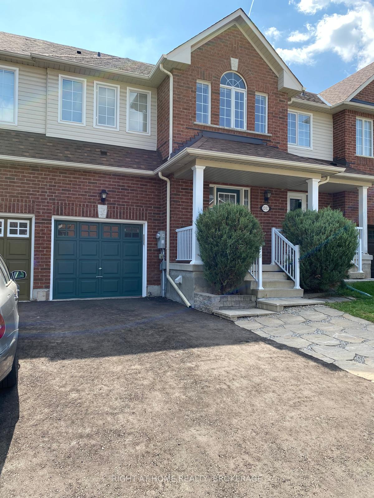 Front of 1317 Cartmer Way