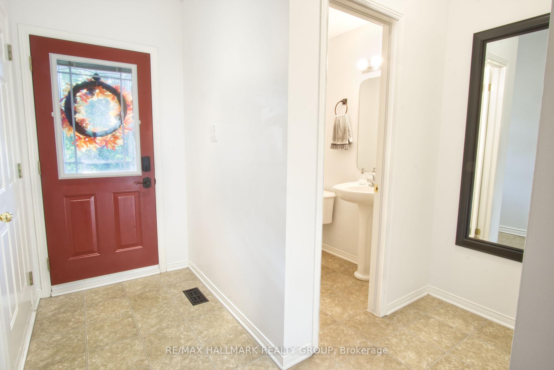 Photo 3 of 2239 Brockstone Crescent, Ottawa, Avalon East — HOMEH