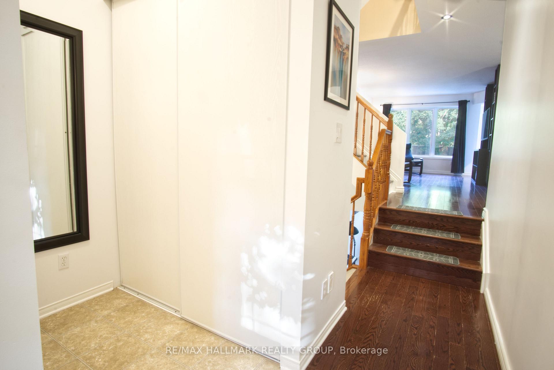 Photo 4 of 2239 Brockstone Crescent, Ottawa, Avalon East — HOMEH