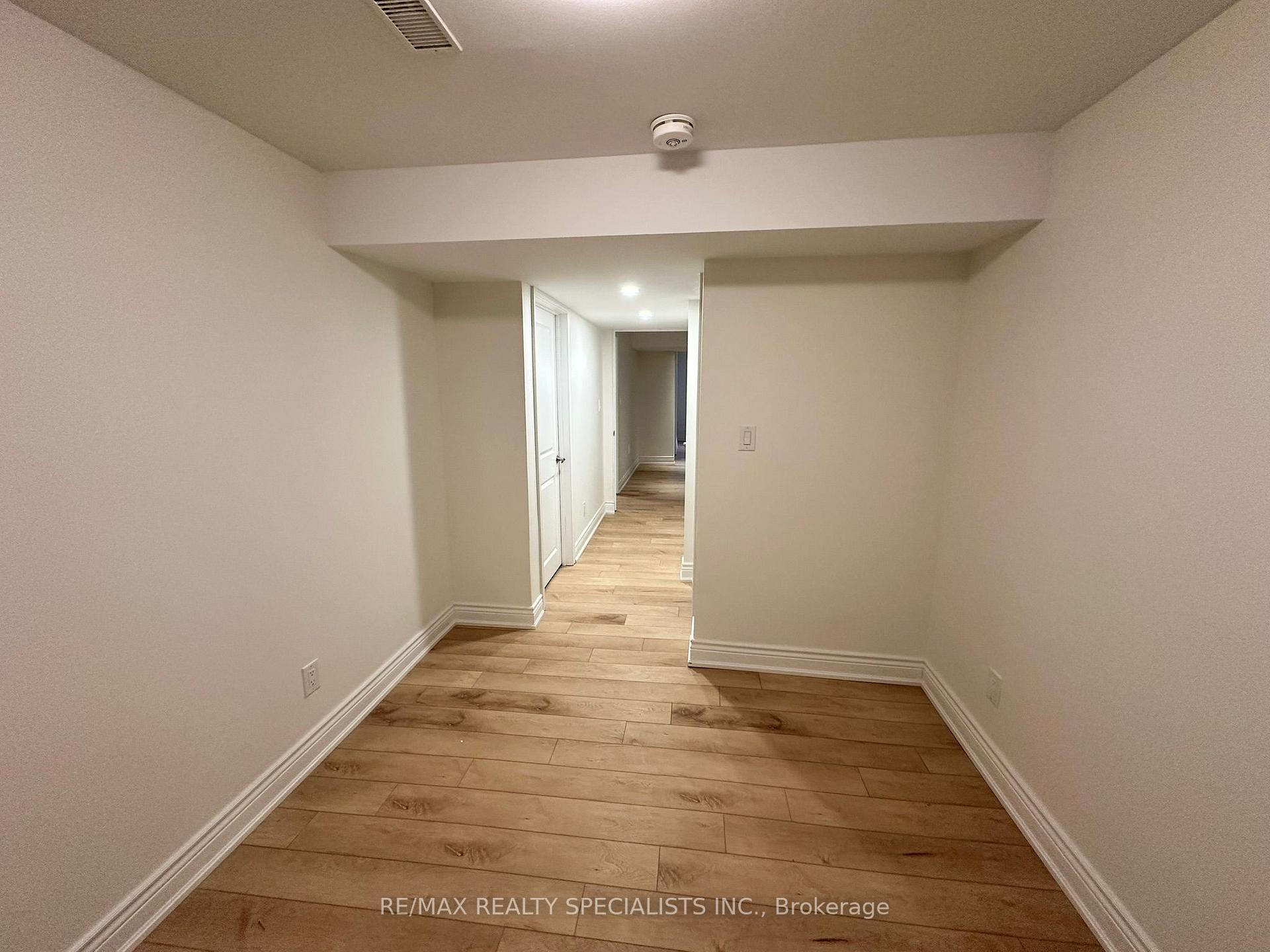 Photo 14 of Unit Basement, 889 Minchin Way, Milton, Harrison — HOMEH