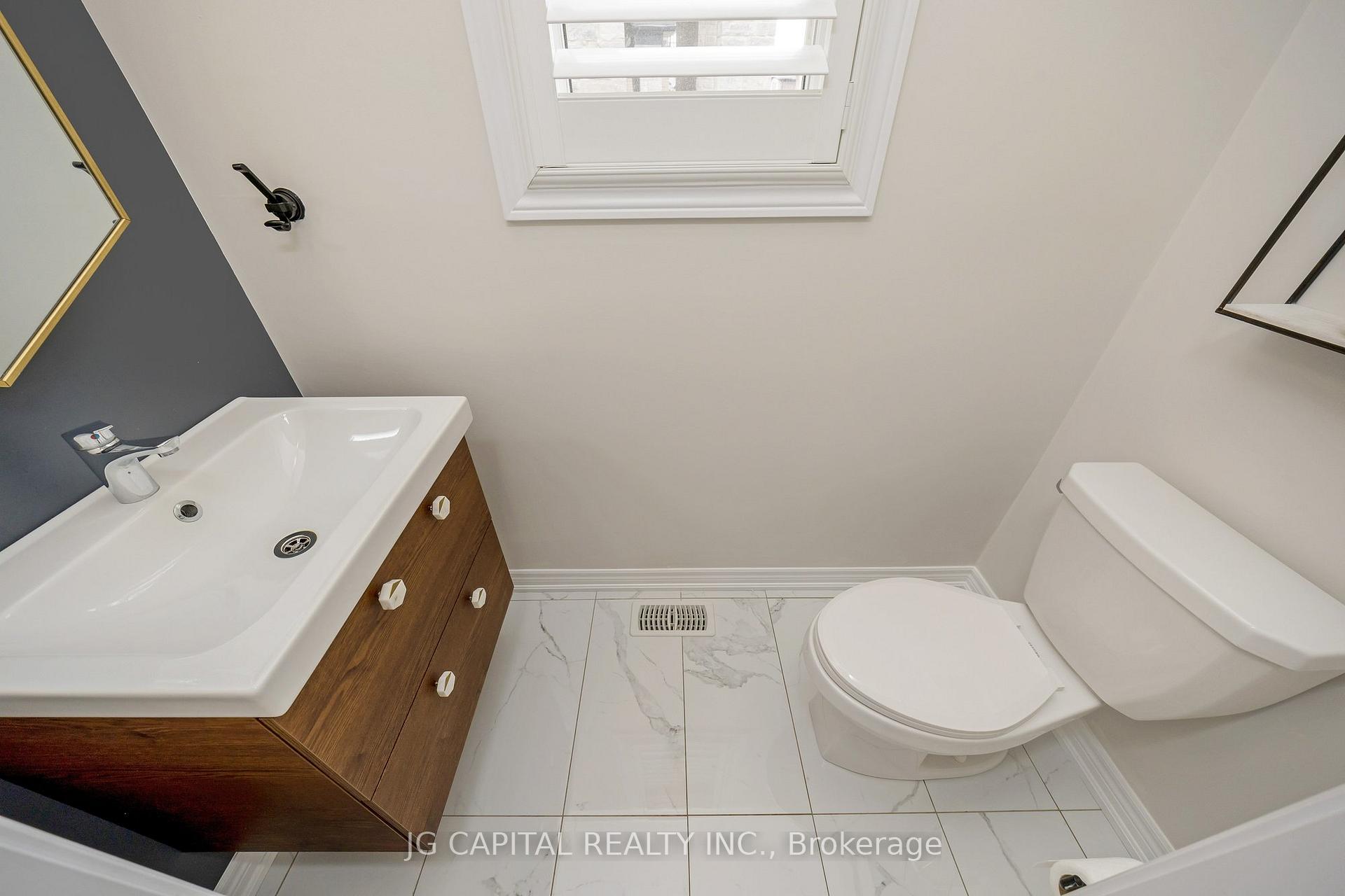 Photo 11 of 1388 Farmstead Drive, Milton, Ford — HOMEH