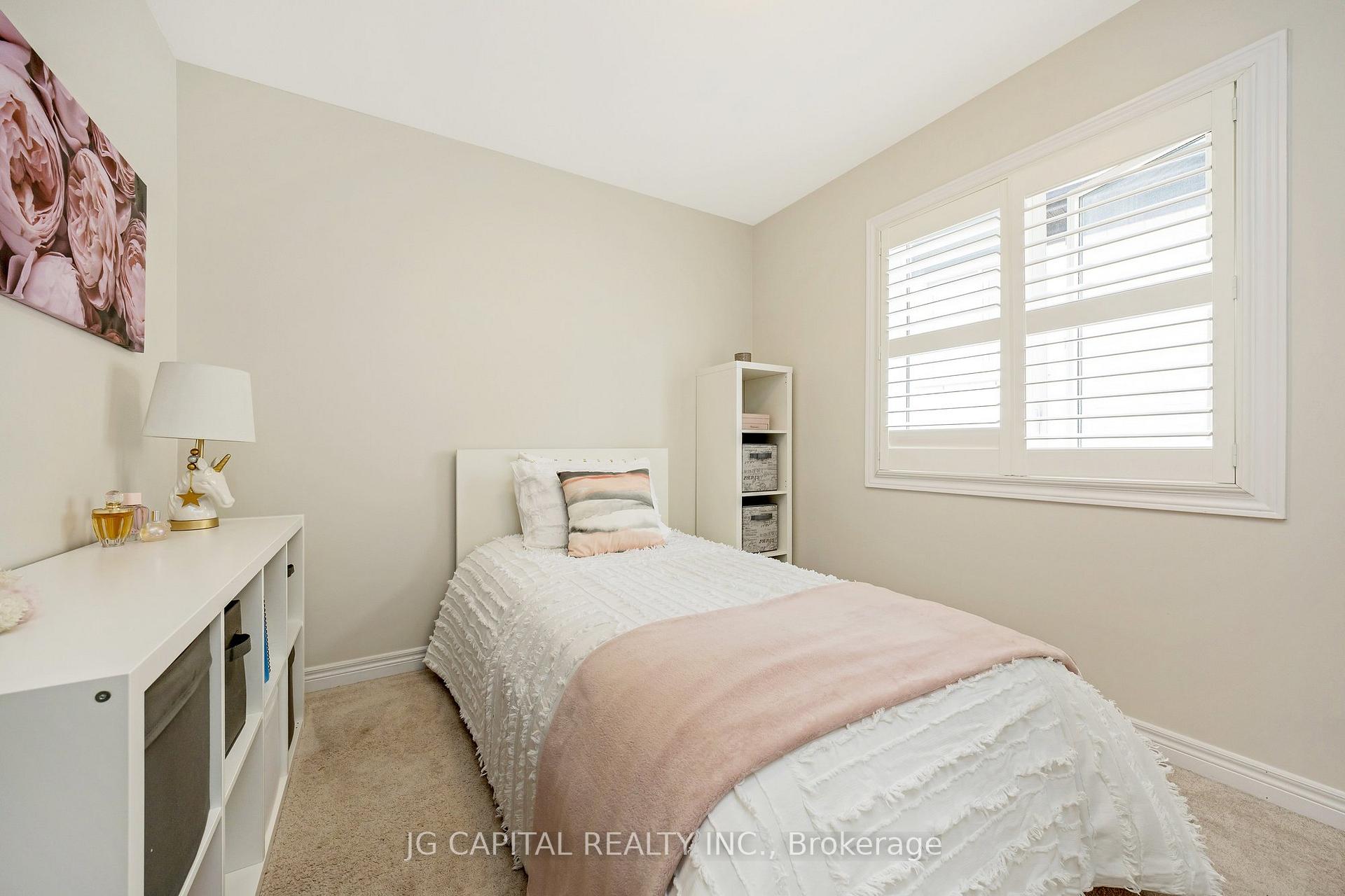 Photo 4 of 1388 Farmstead Drive, Milton, Ford — HOMEH