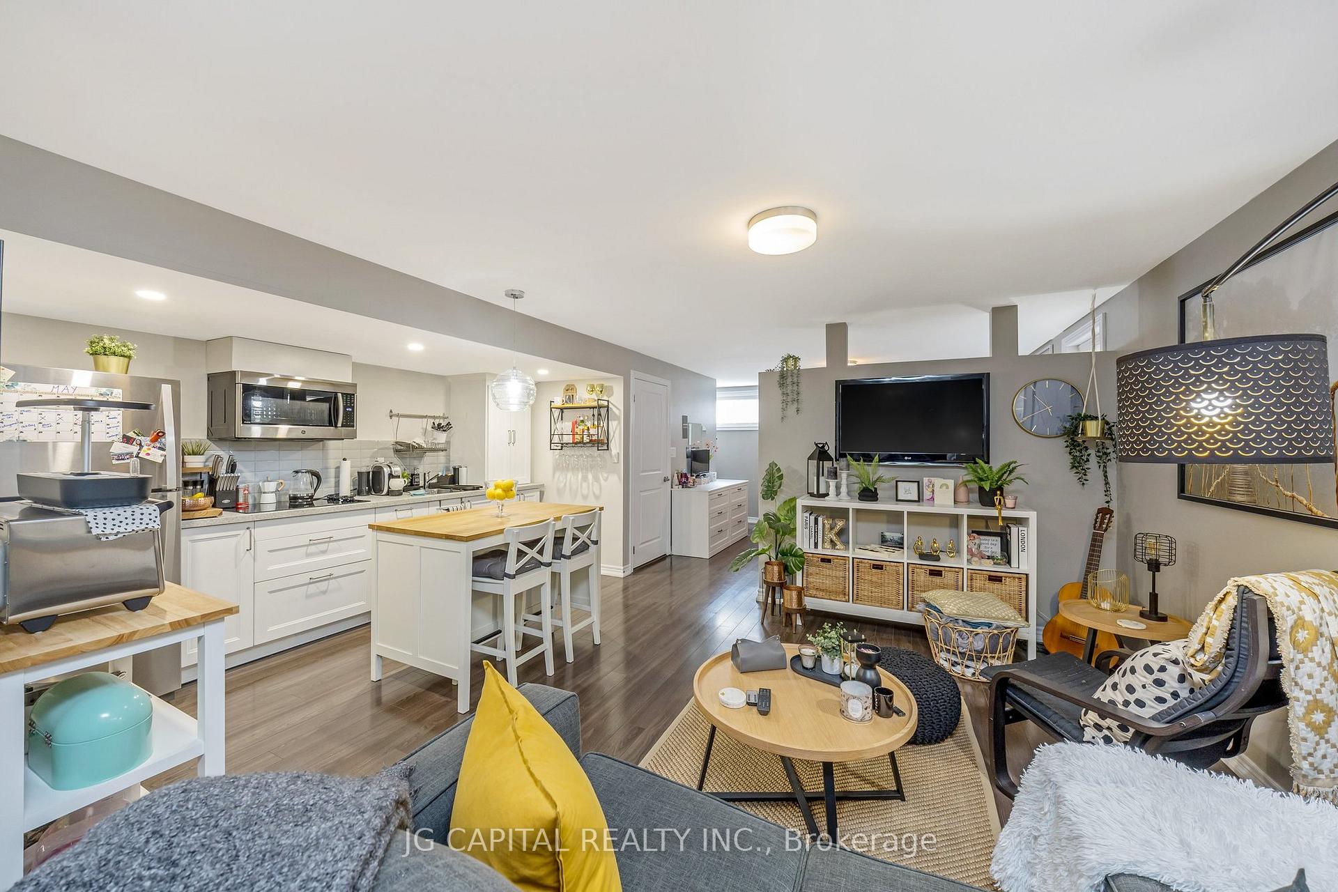 Photo 39 of 1388 Farmstead Drive, Milton, Ford — HOMEH