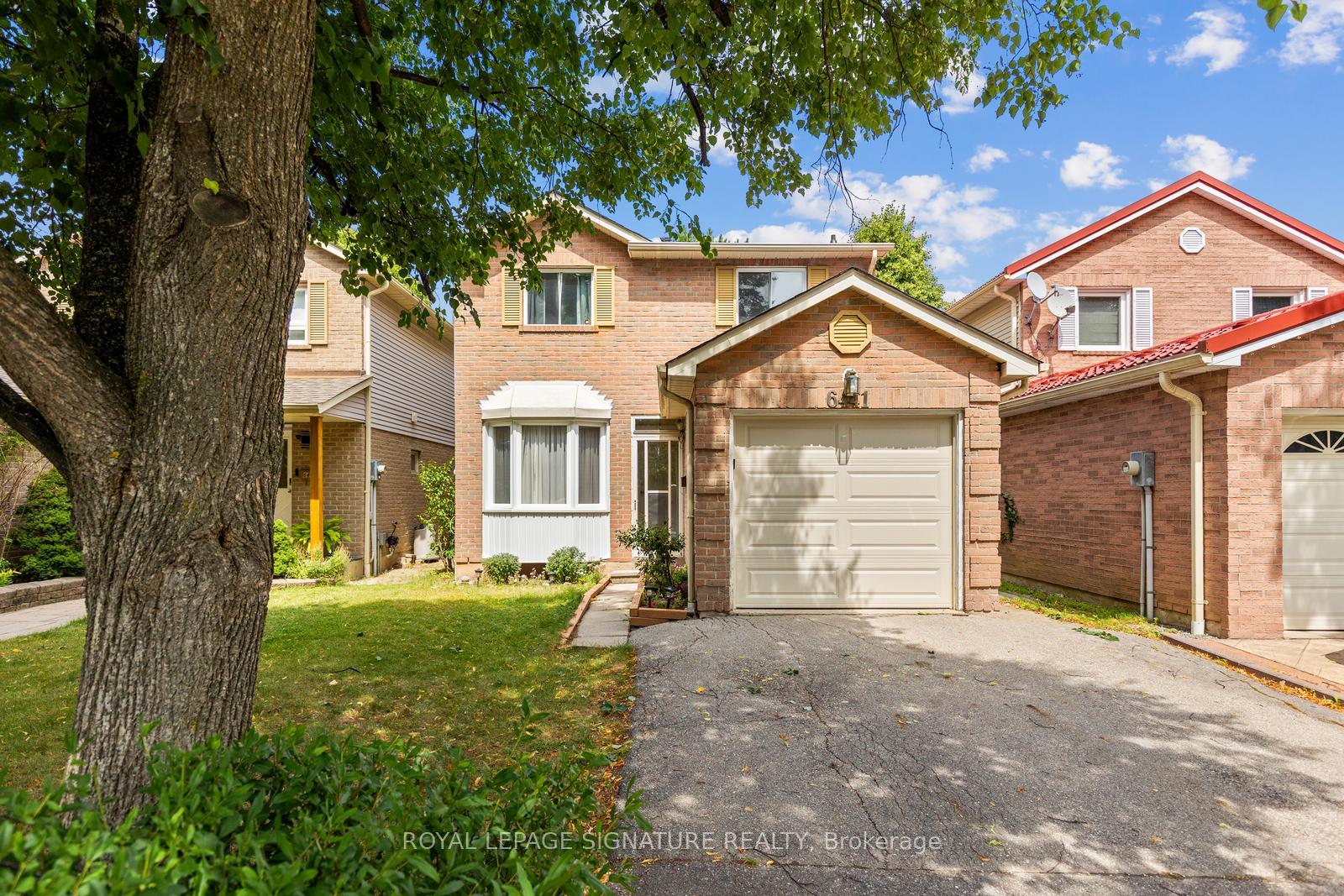 Front of 6441 Colebrook Crescent