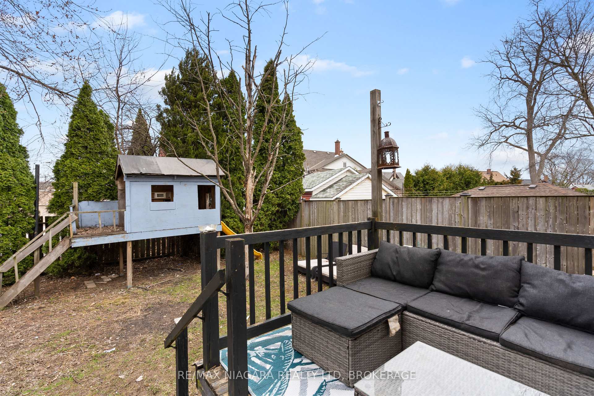 Photo 23 of 4761 Epworth Circle, Niagara Falls, Downtown — HOMEH