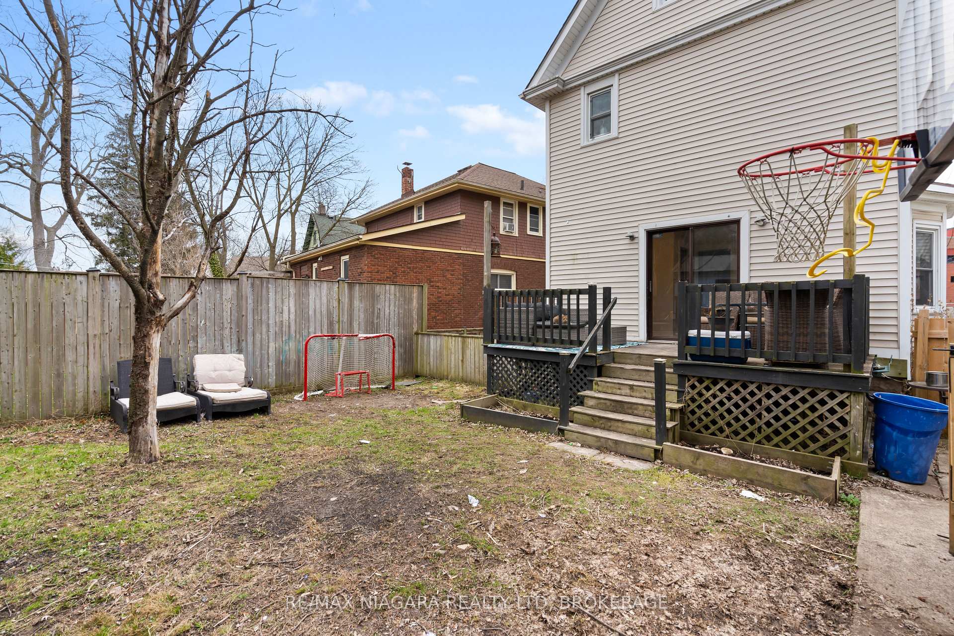 Photo 25 of 4761 Epworth Circle, Niagara Falls, Downtown — HOMEH