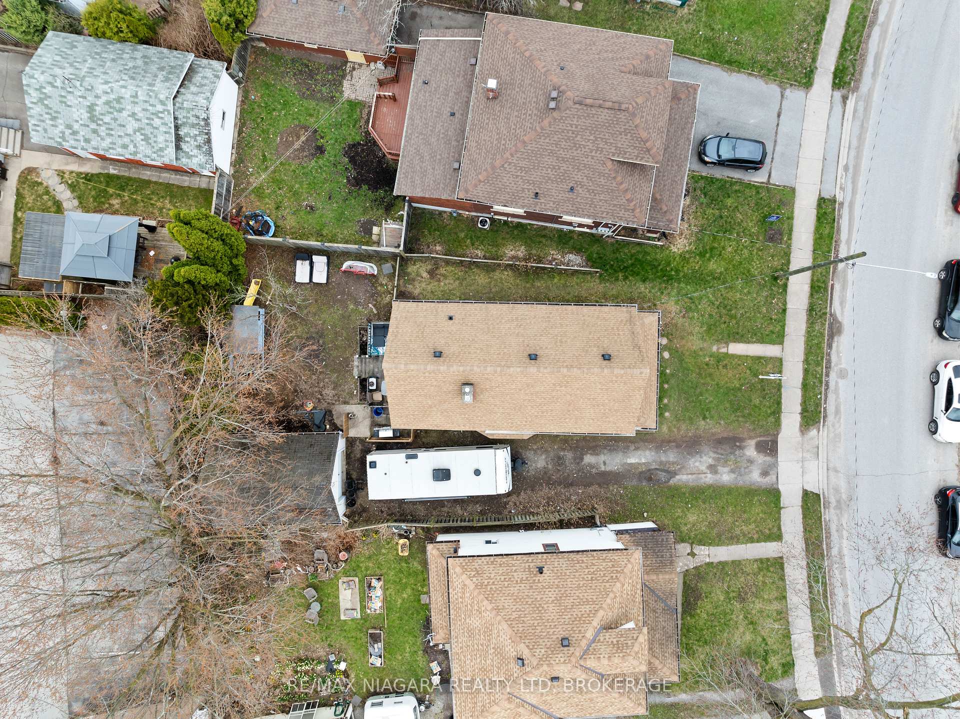 Photo 28 of 4761 Epworth Circle, Niagara Falls, Downtown — HOMEH