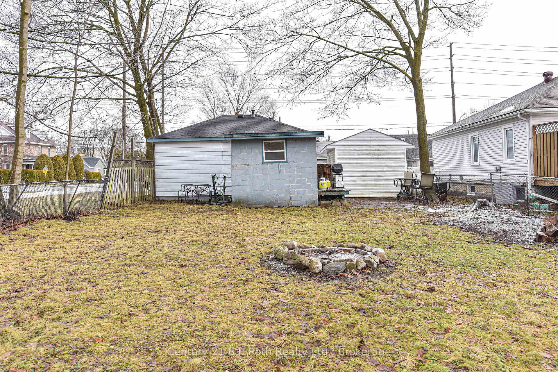 Photo 10 of 313 East Street E, Orillia — HOMEH