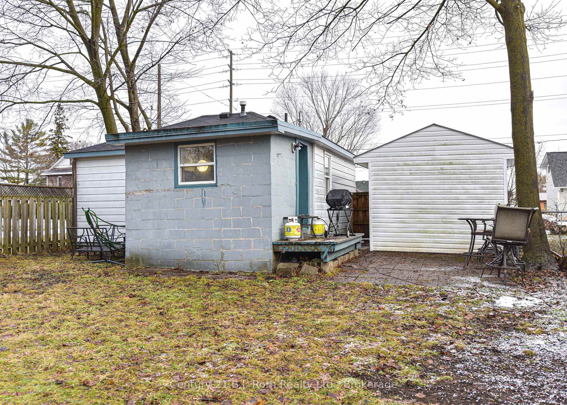 Photo 11 of 313 East Street E, Orillia — HOMEH