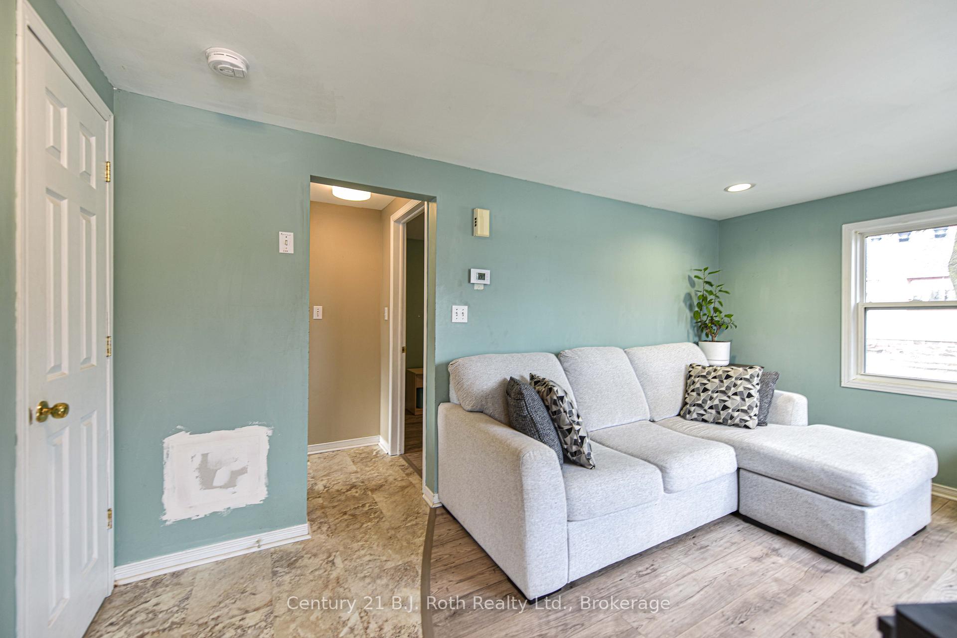 Photo 13 of 313 East Street E, Orillia — HOMEH