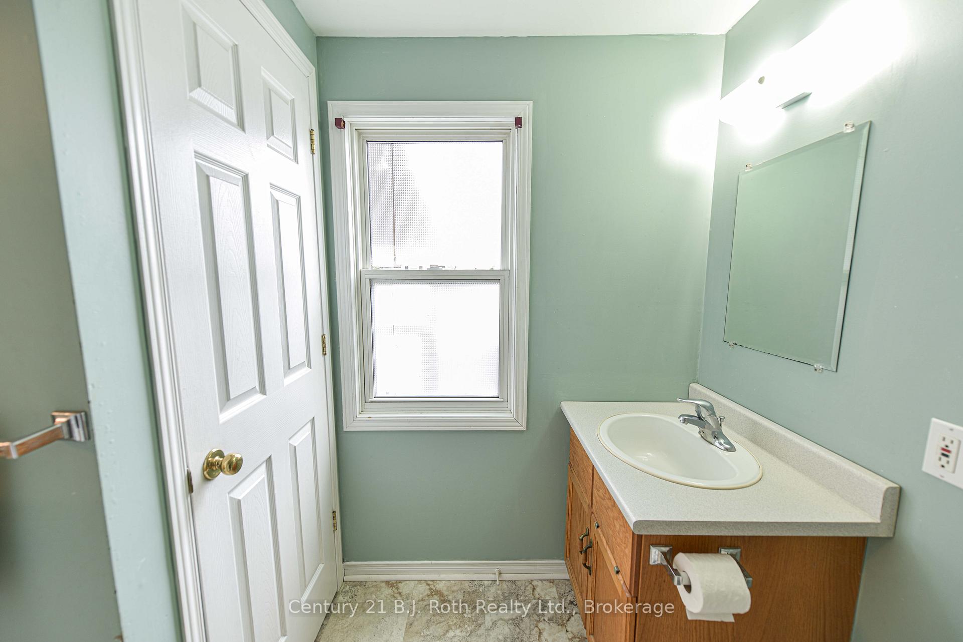 Photo 19 of 313 East Street E, Orillia — HOMEH
