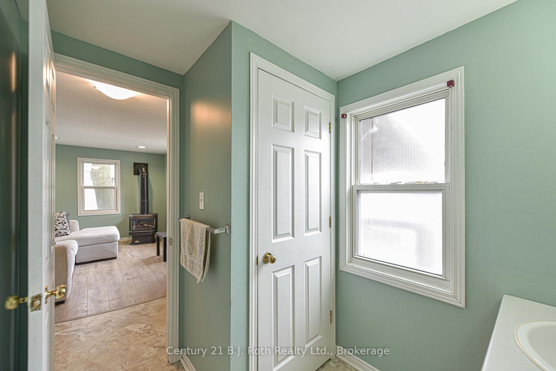 Photo 21 of 313 East Street E, Orillia — HOMEH