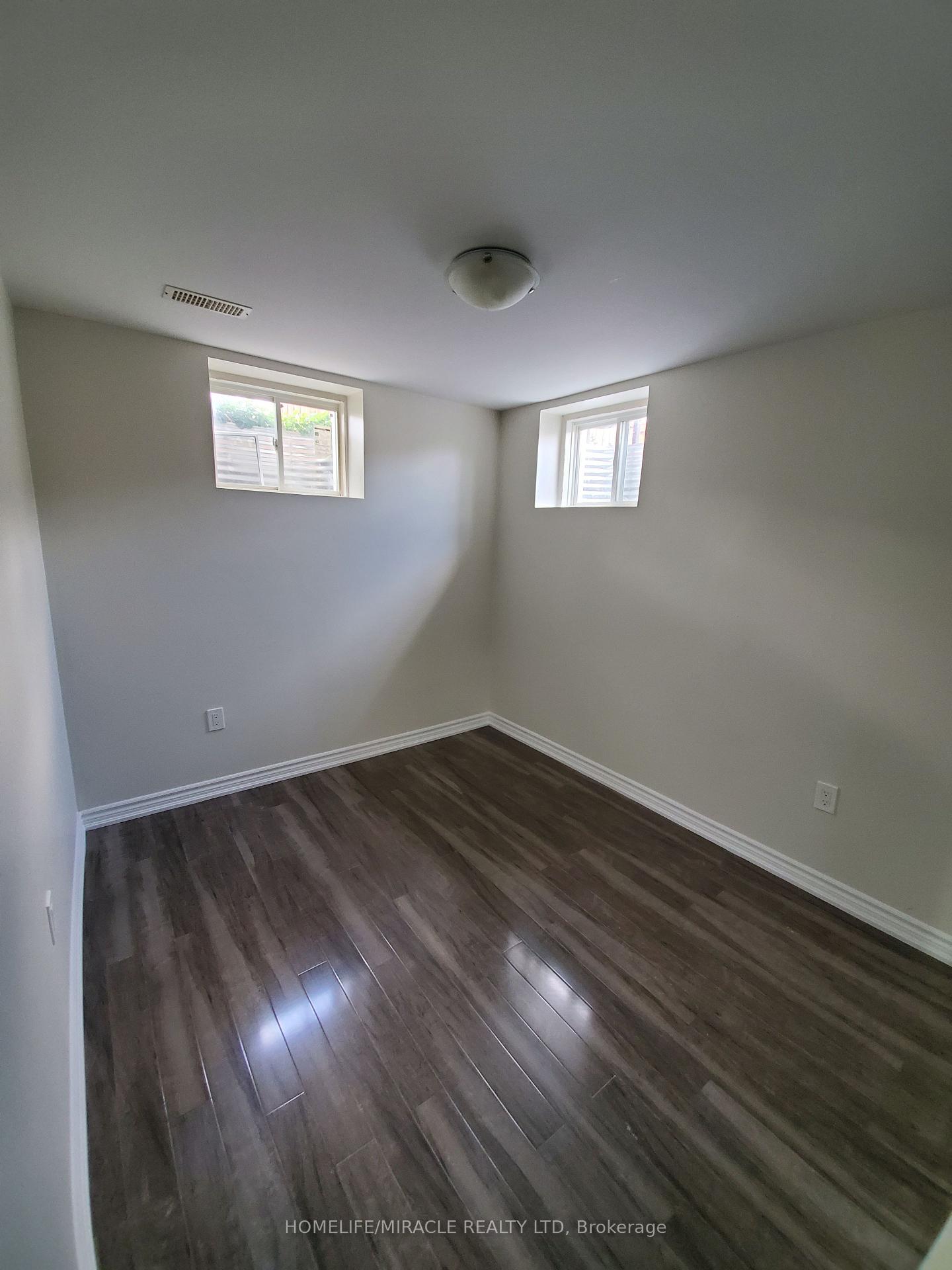 Photo 3 of 1001 Tock Close, Milton, Willmott — HOMEH