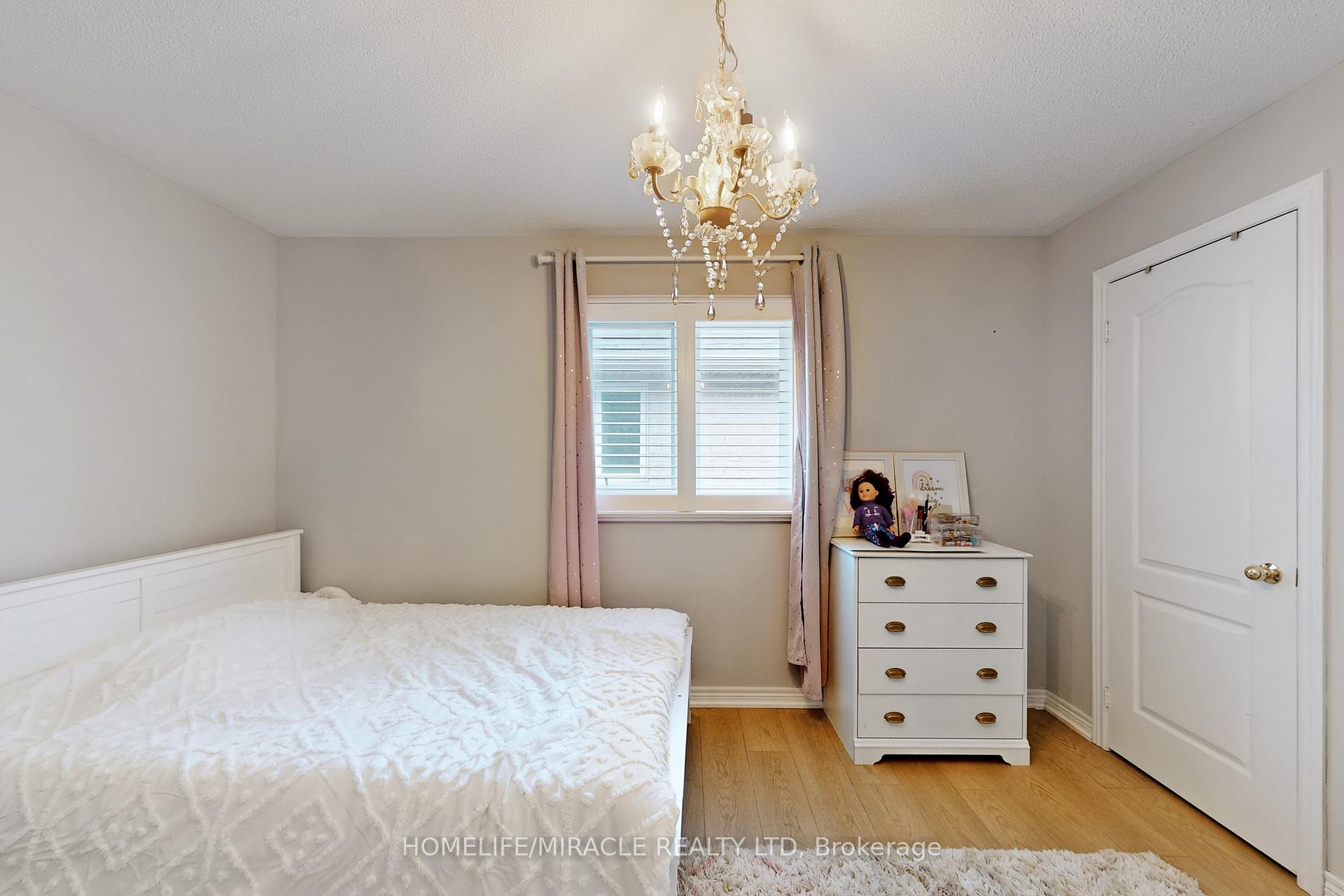 Photo 11 of 467 Willmott Crescent, Milton, Clarke — HOMEH