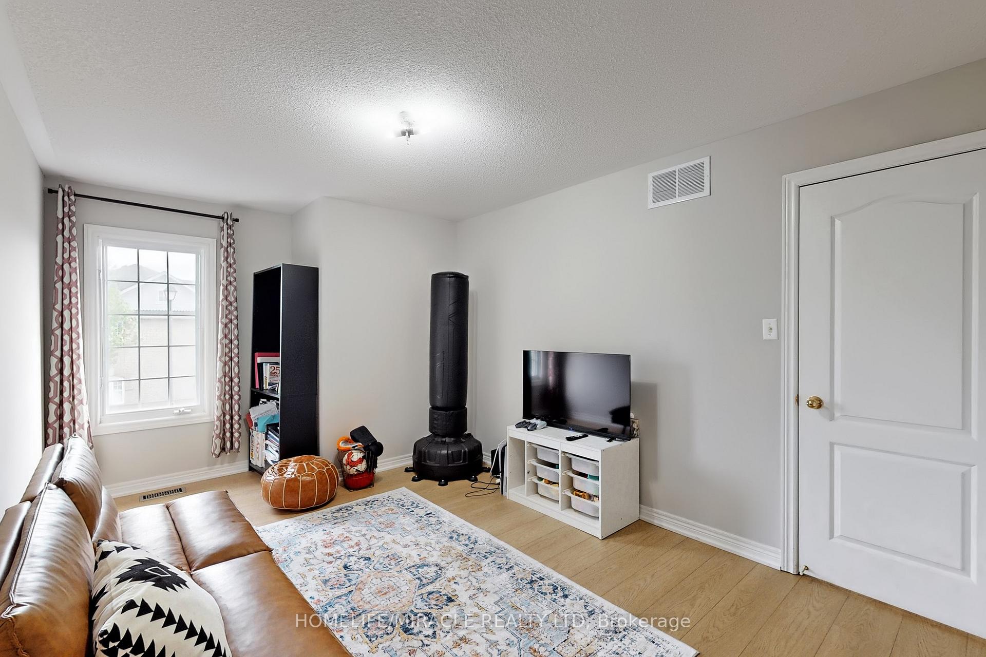 Photo 38 of 467 Willmott Crescent, Milton, Clarke — HOMEH