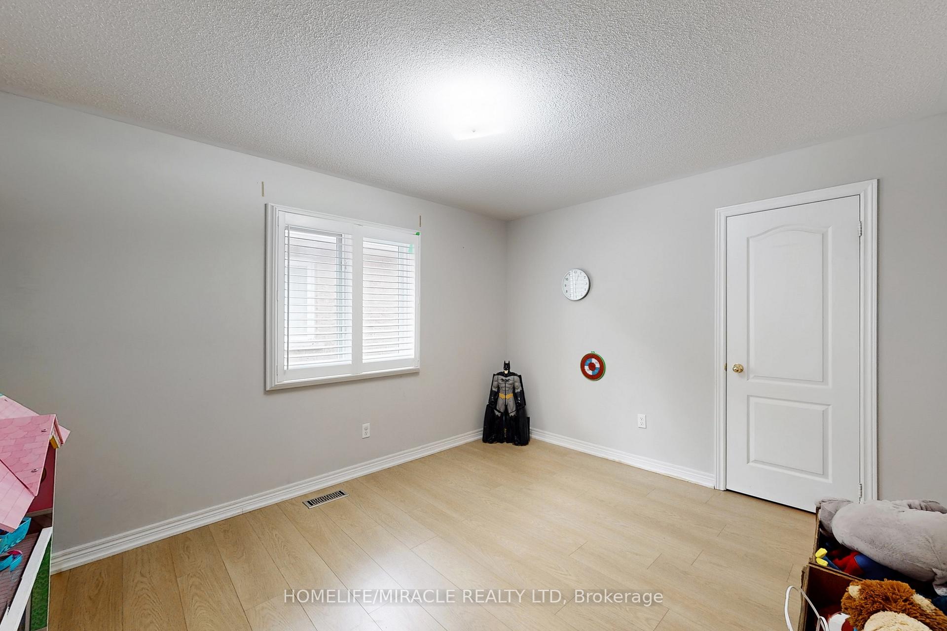 Photo 24 of 467 Willmott Crescent, Milton, Clarke — HOMEH
