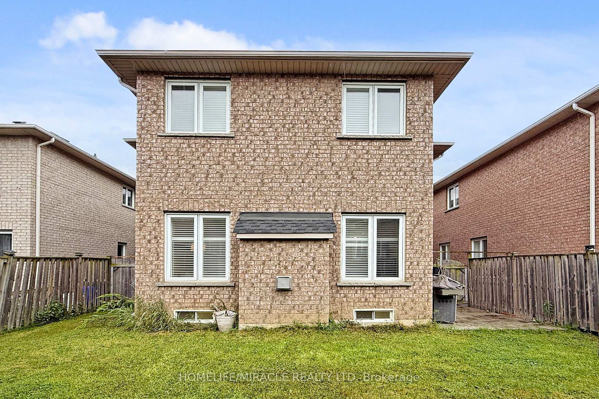 Photo 23 of 467 Willmott Crescent, Milton, Clarke — HOMEH