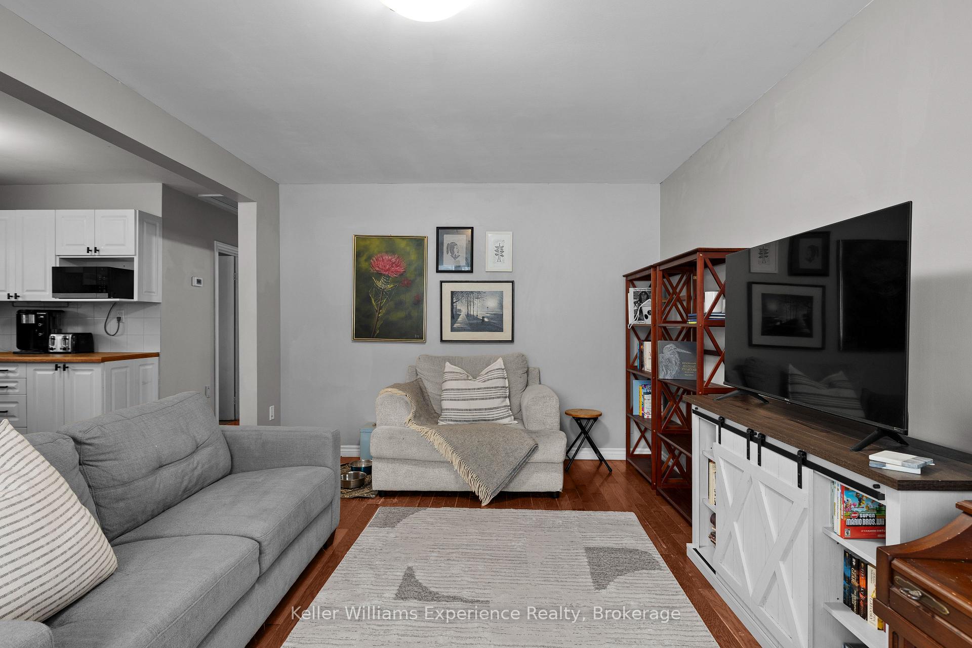 Photo 5 of 183 North Street E, Orillia — HOMEH