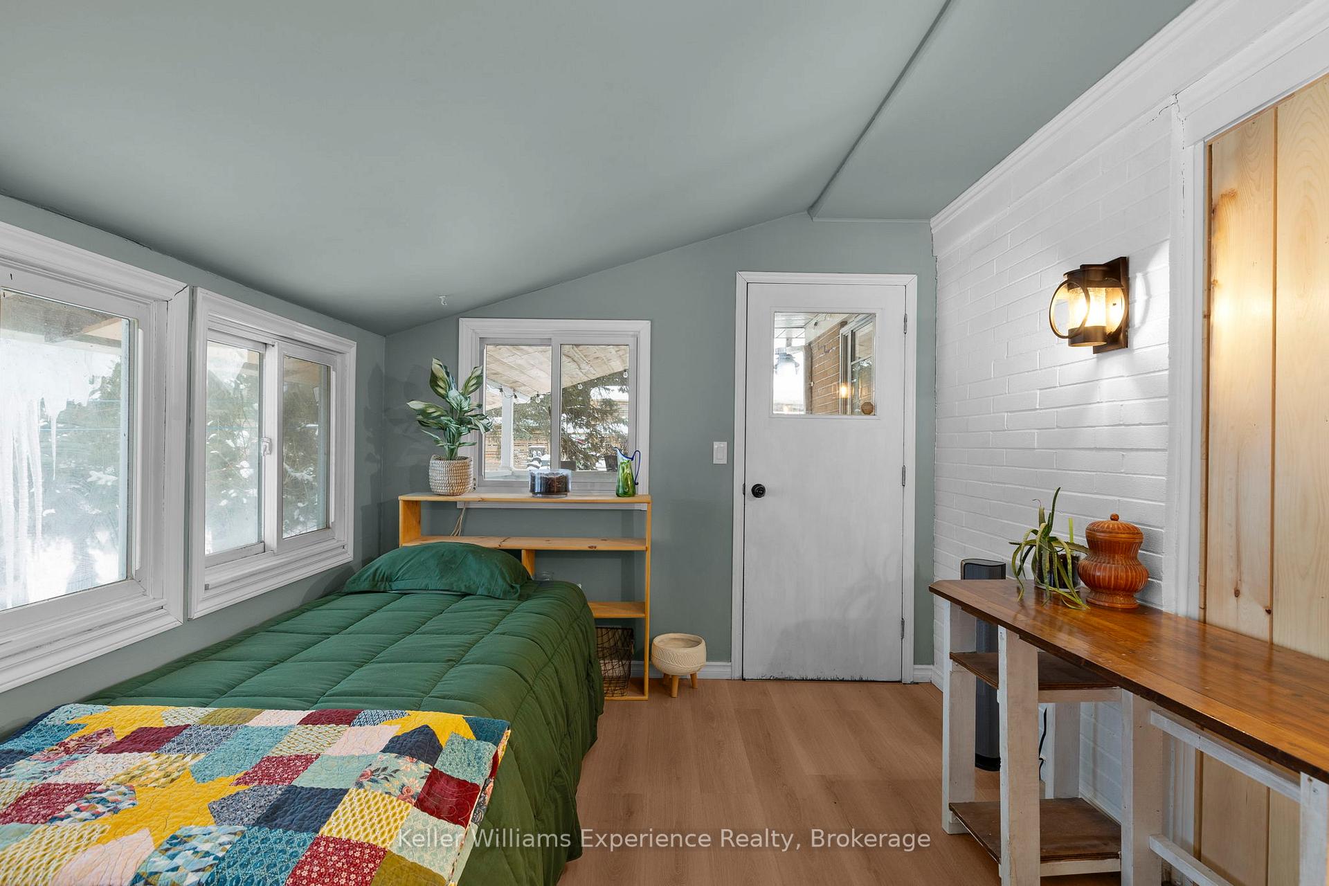 Photo 7 of 183 North Street E, Orillia — HOMEH