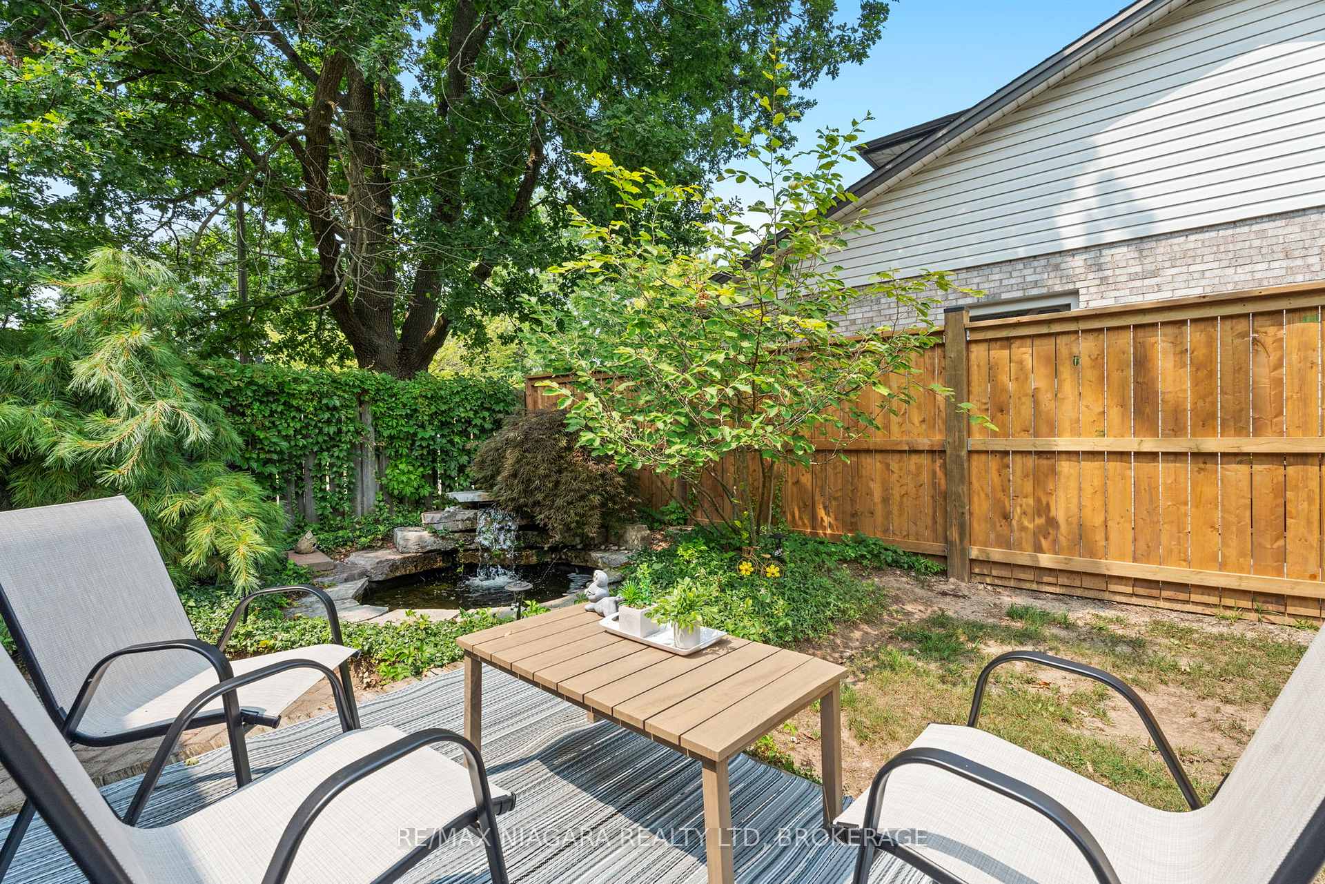 Photo 10 of 6841 Dellpark Drive, Niagara Falls, Stamford — HOMEH