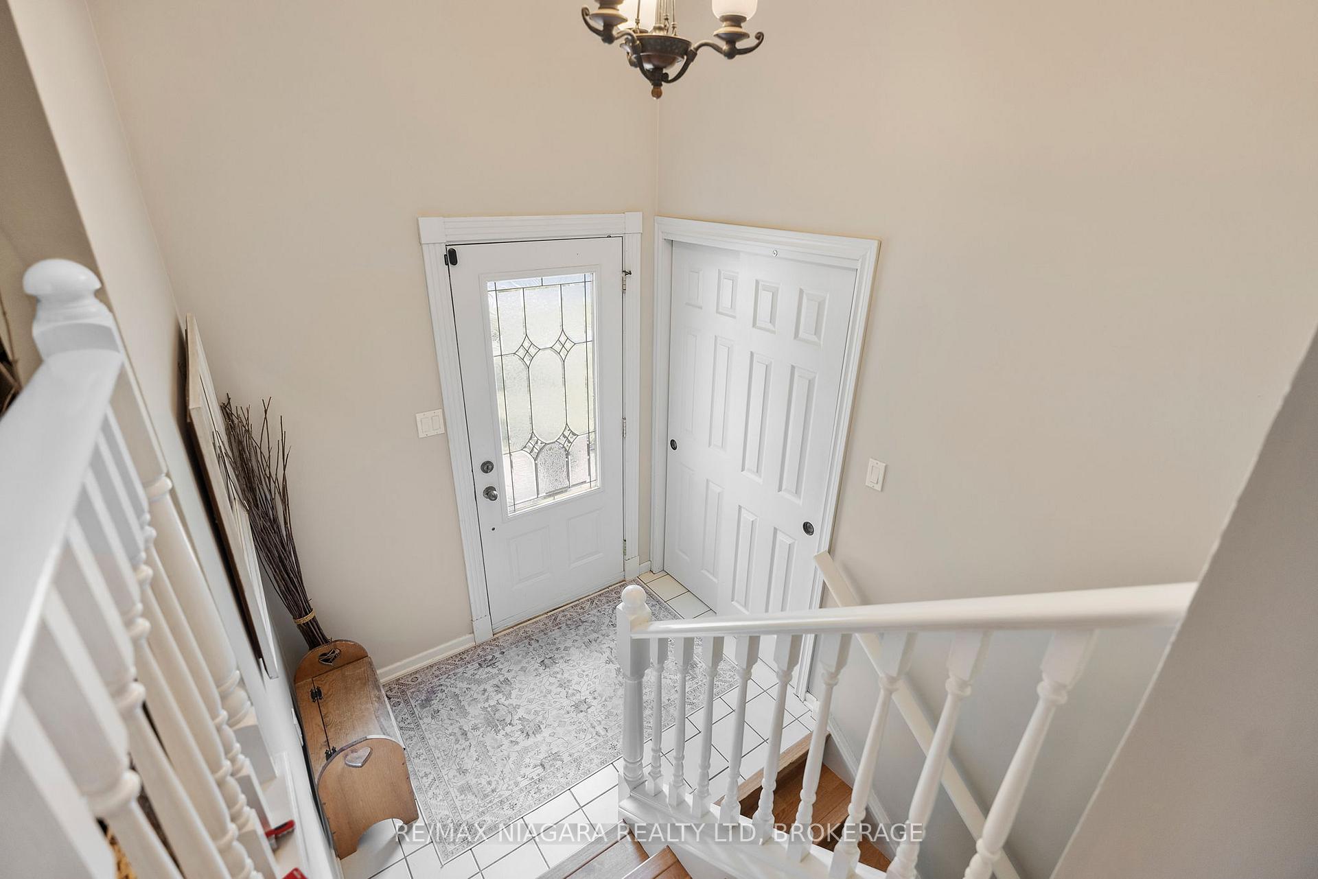Photo 23 of 6841 Dellpark Drive, Niagara Falls, Stamford — HOMEH