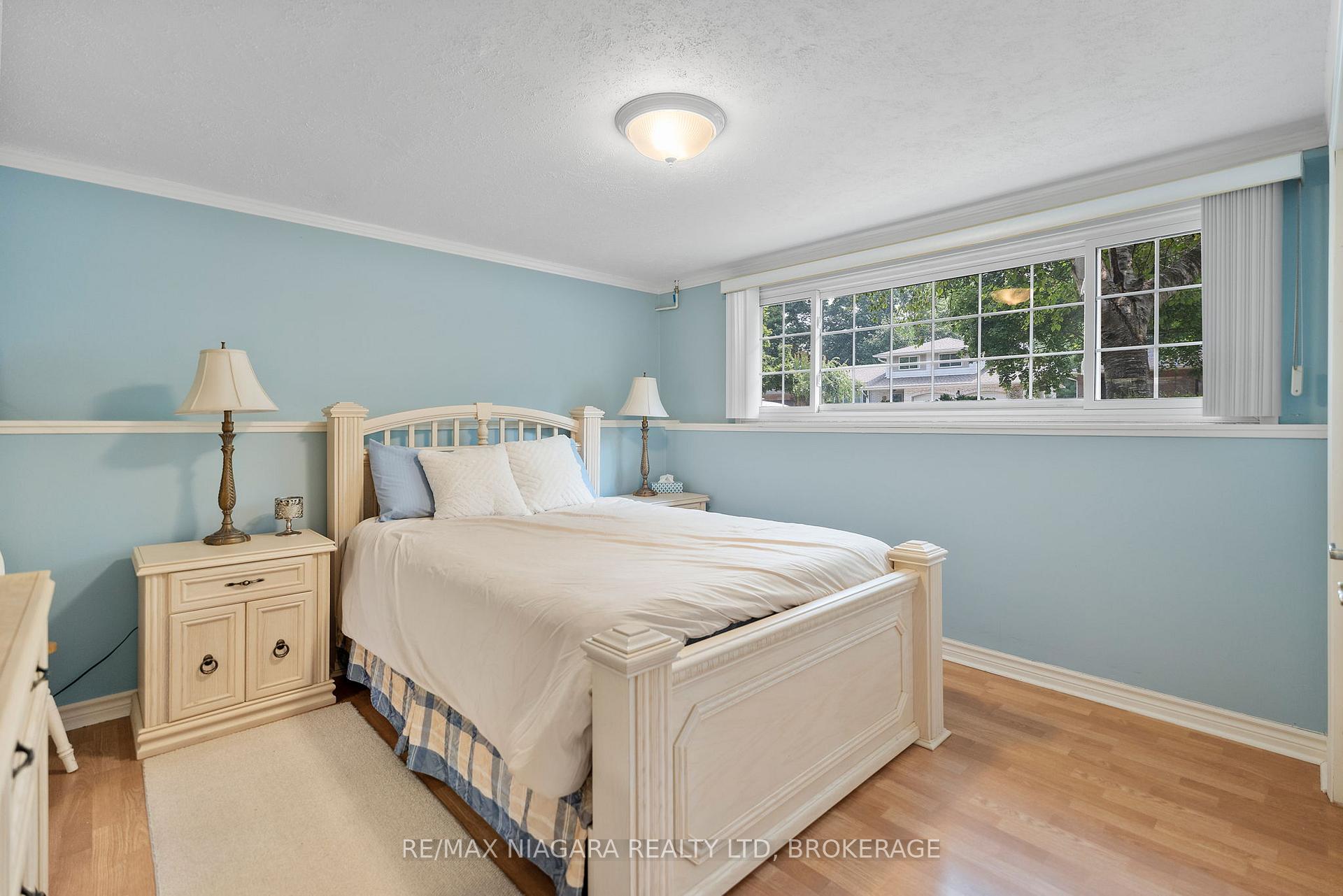 Photo 28 of 6841 Dellpark Drive, Niagara Falls, Stamford — HOMEH