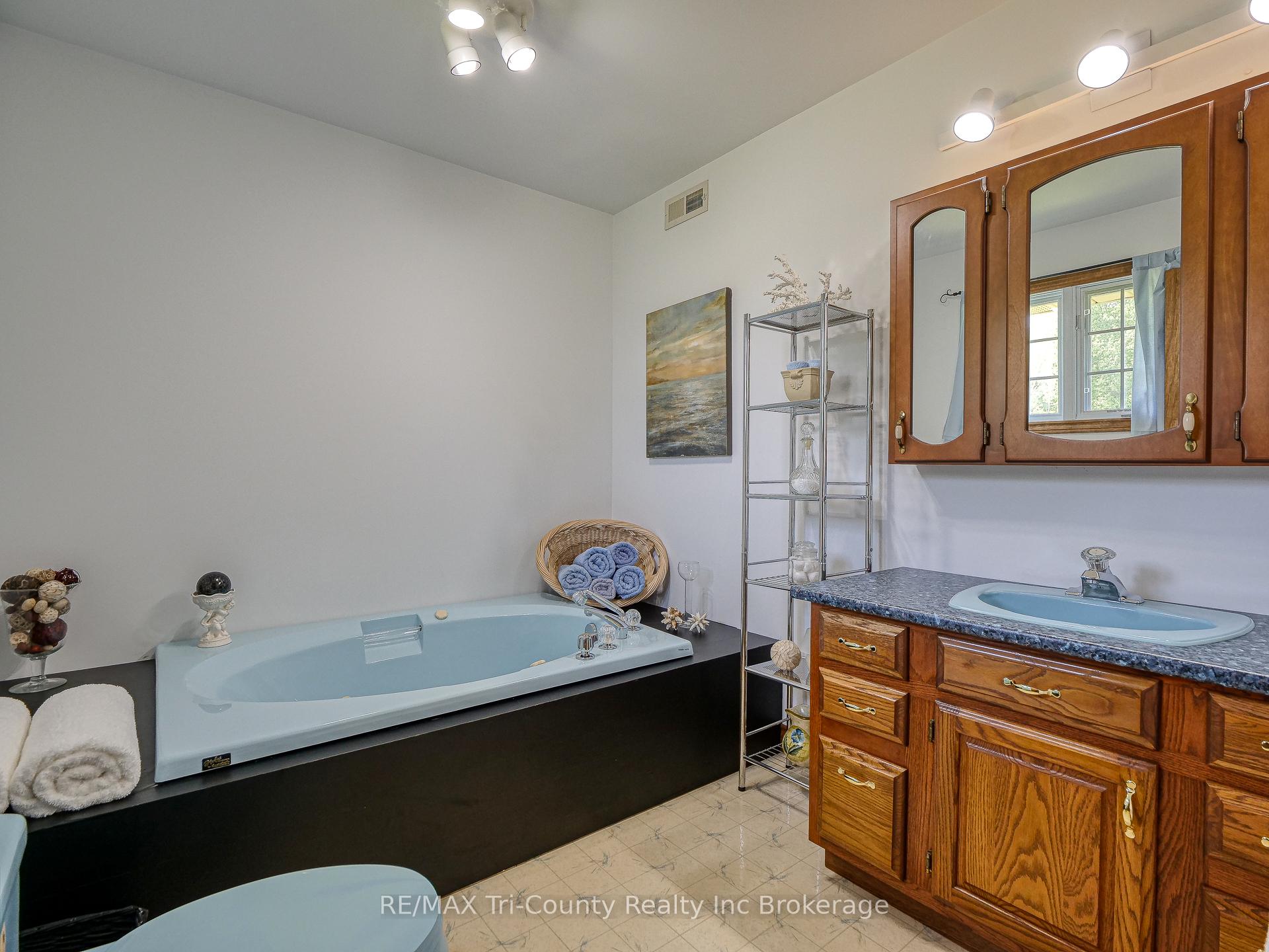 Photo 19 of 916 Norfolk County Rd 28, Norfolk, Rural Houghton — HOMEH